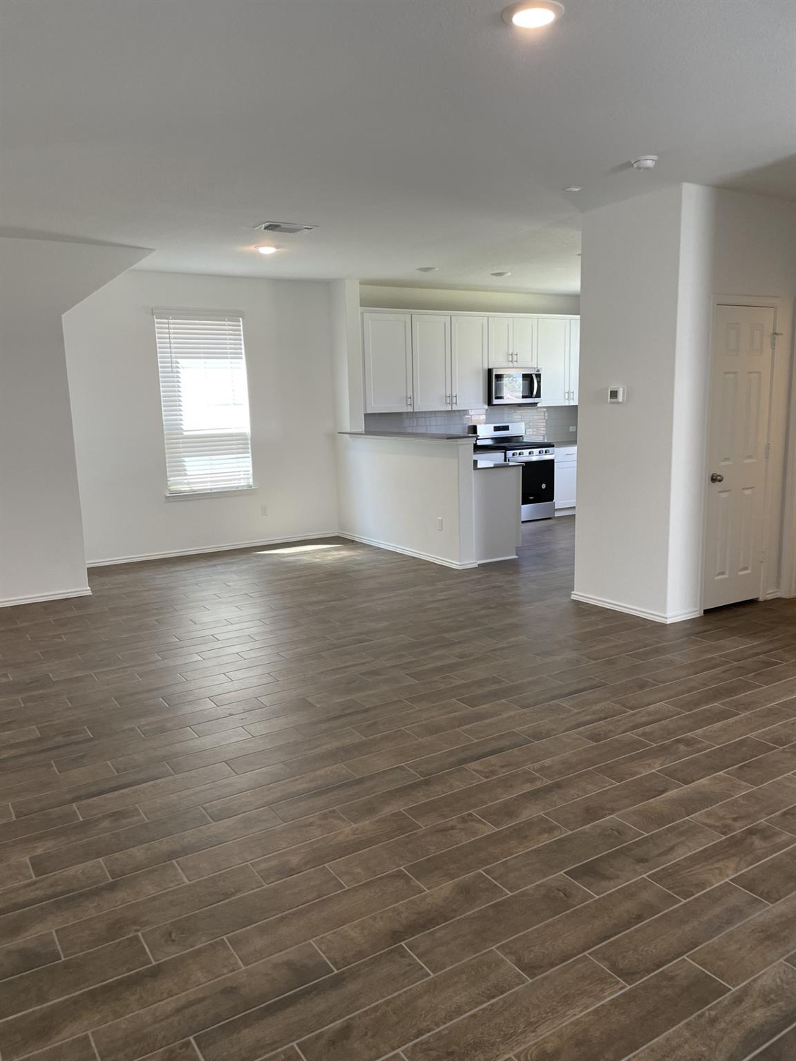 448 PICKRELL LOOP — photo 3
