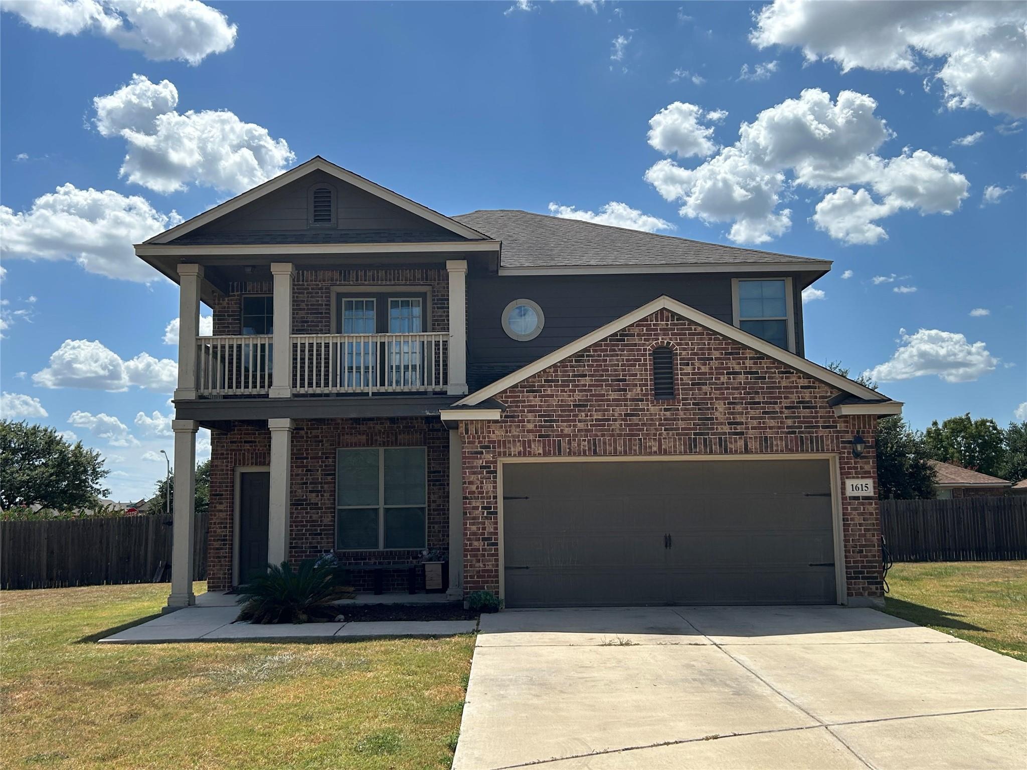 1615 Bluebell CIR