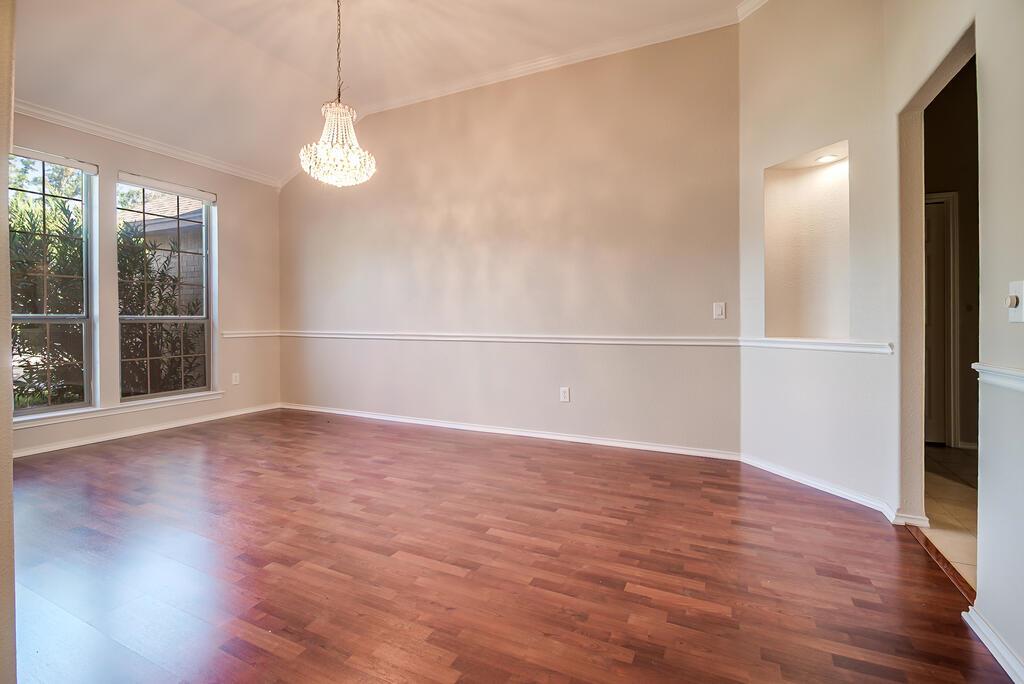 216 Meadow Brook DR — photo 5