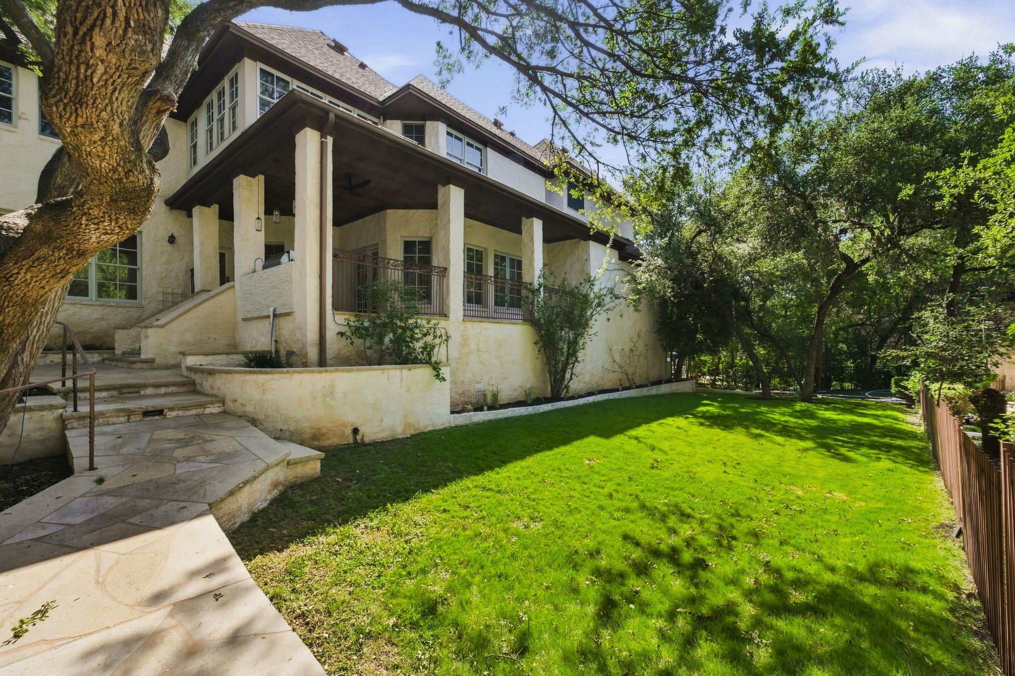 2900 Meandering River CT — photo 4