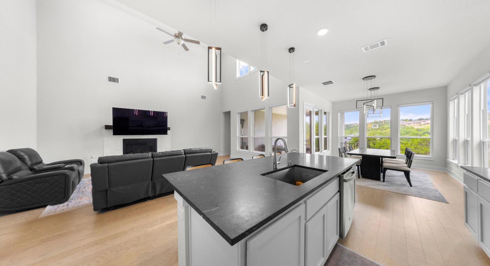 908 Siena Sunset RD — photo 4