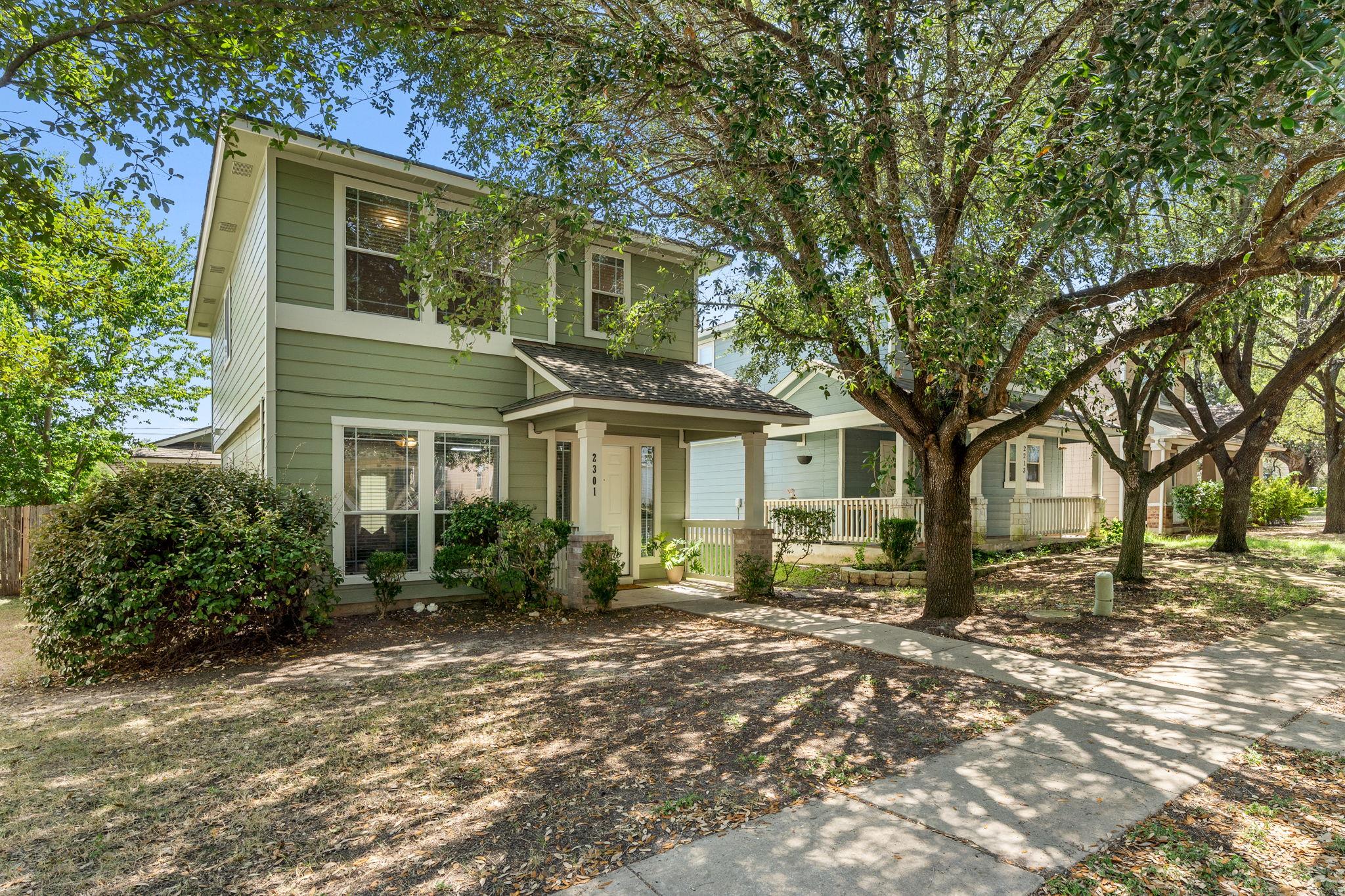 2301 Melissa Oaks LN — photo 3