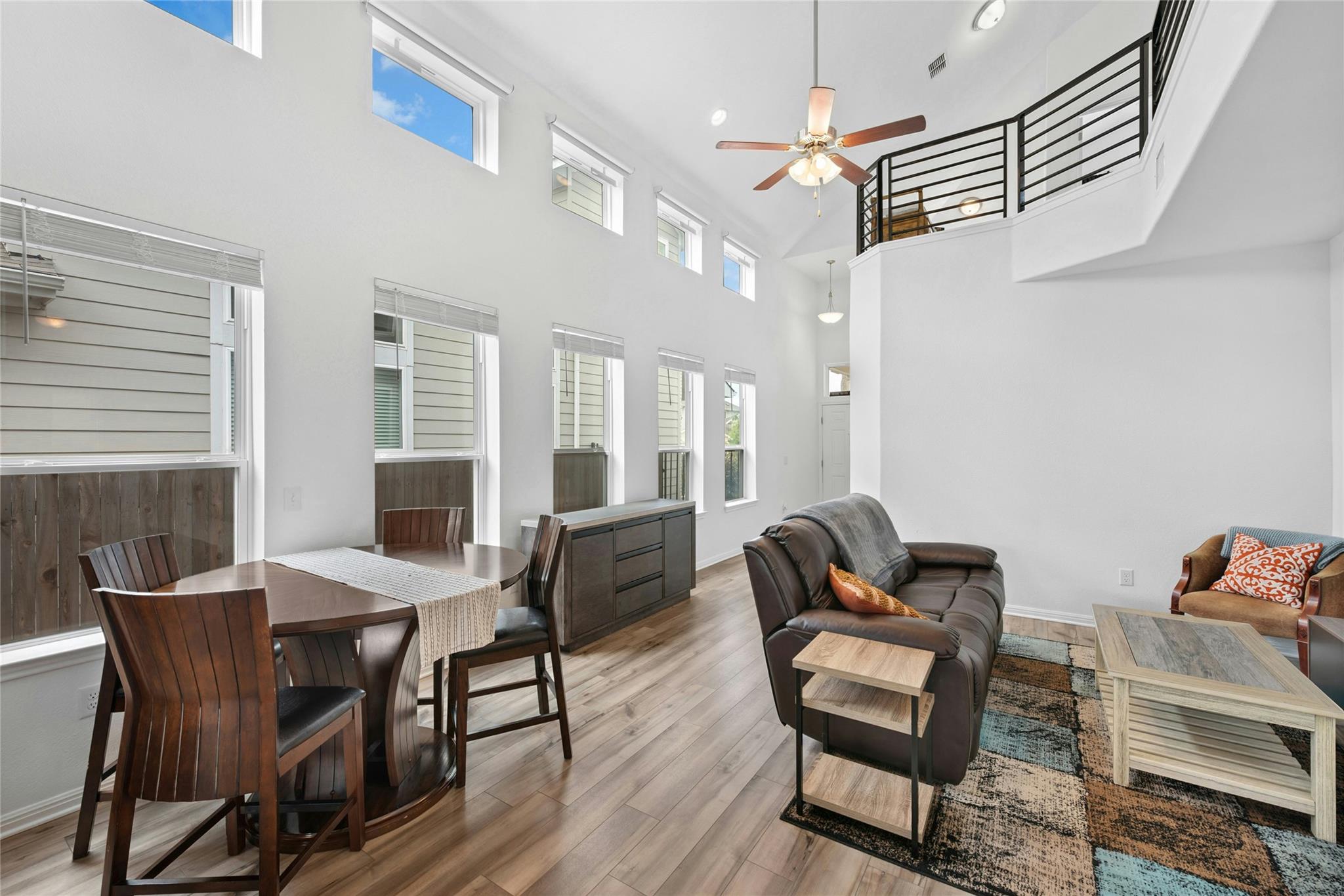 10813 Sentinel DR — photo 4