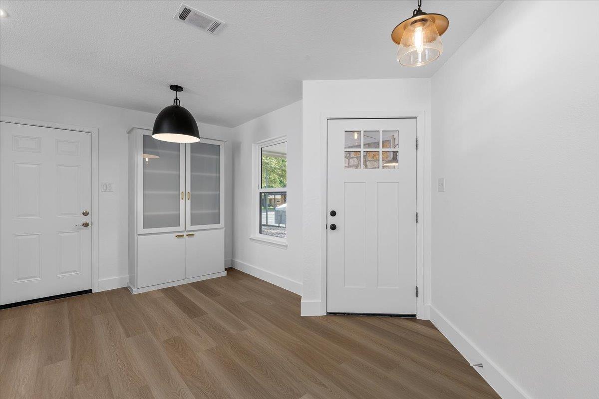 13000 Meadowheath CV — photo 4