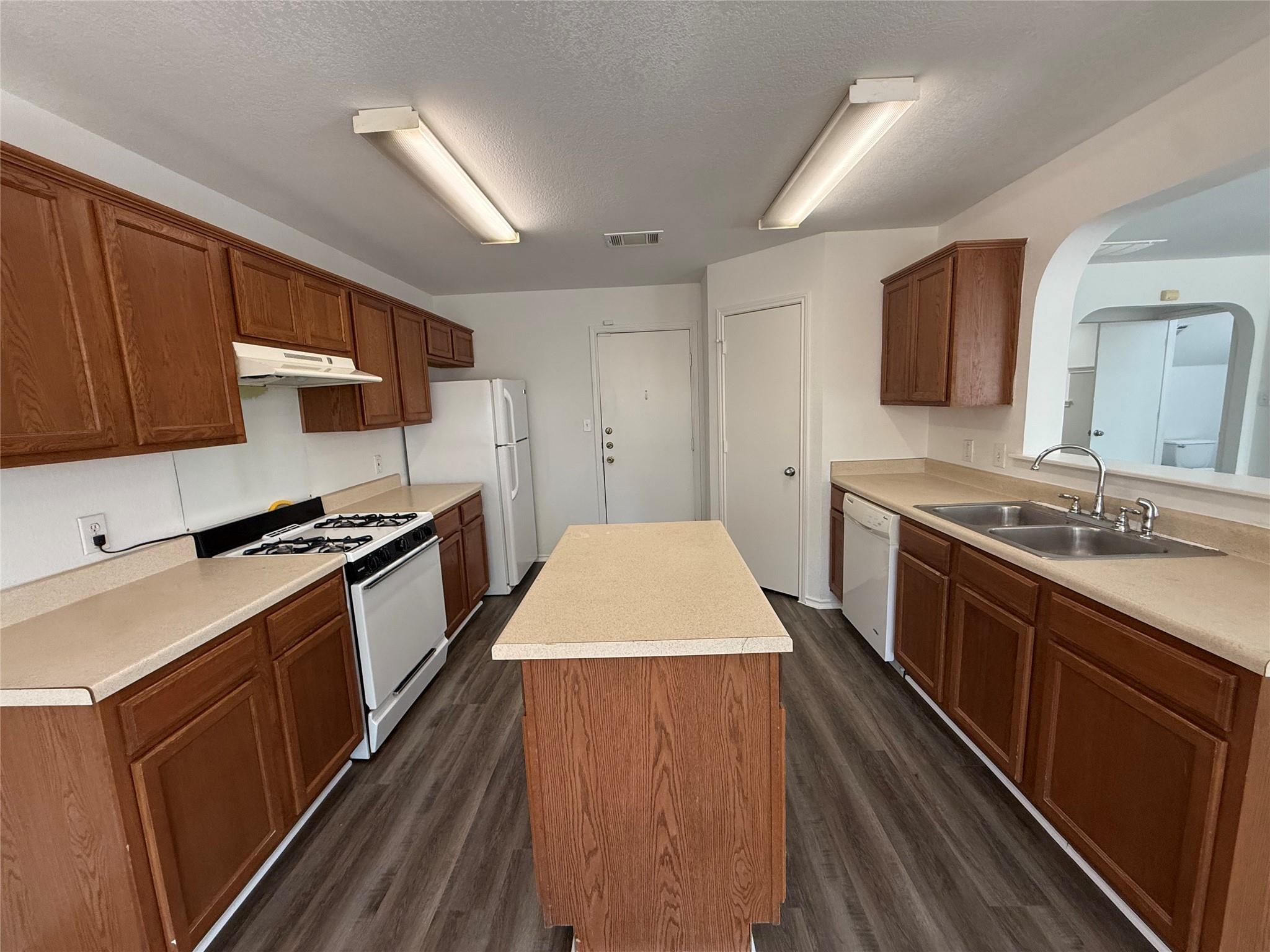 3311 Etheredge DR — photo 4