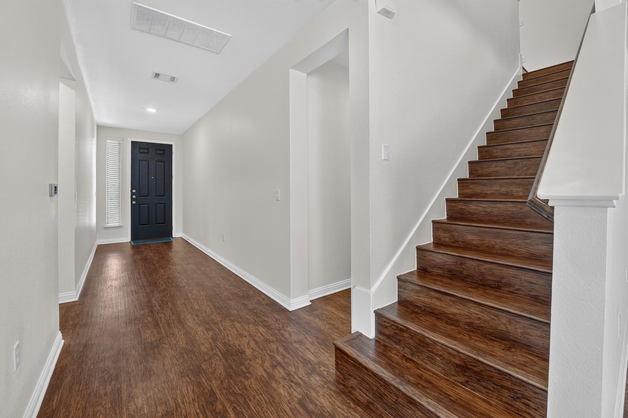 8013 Turnberry LN — photo 5