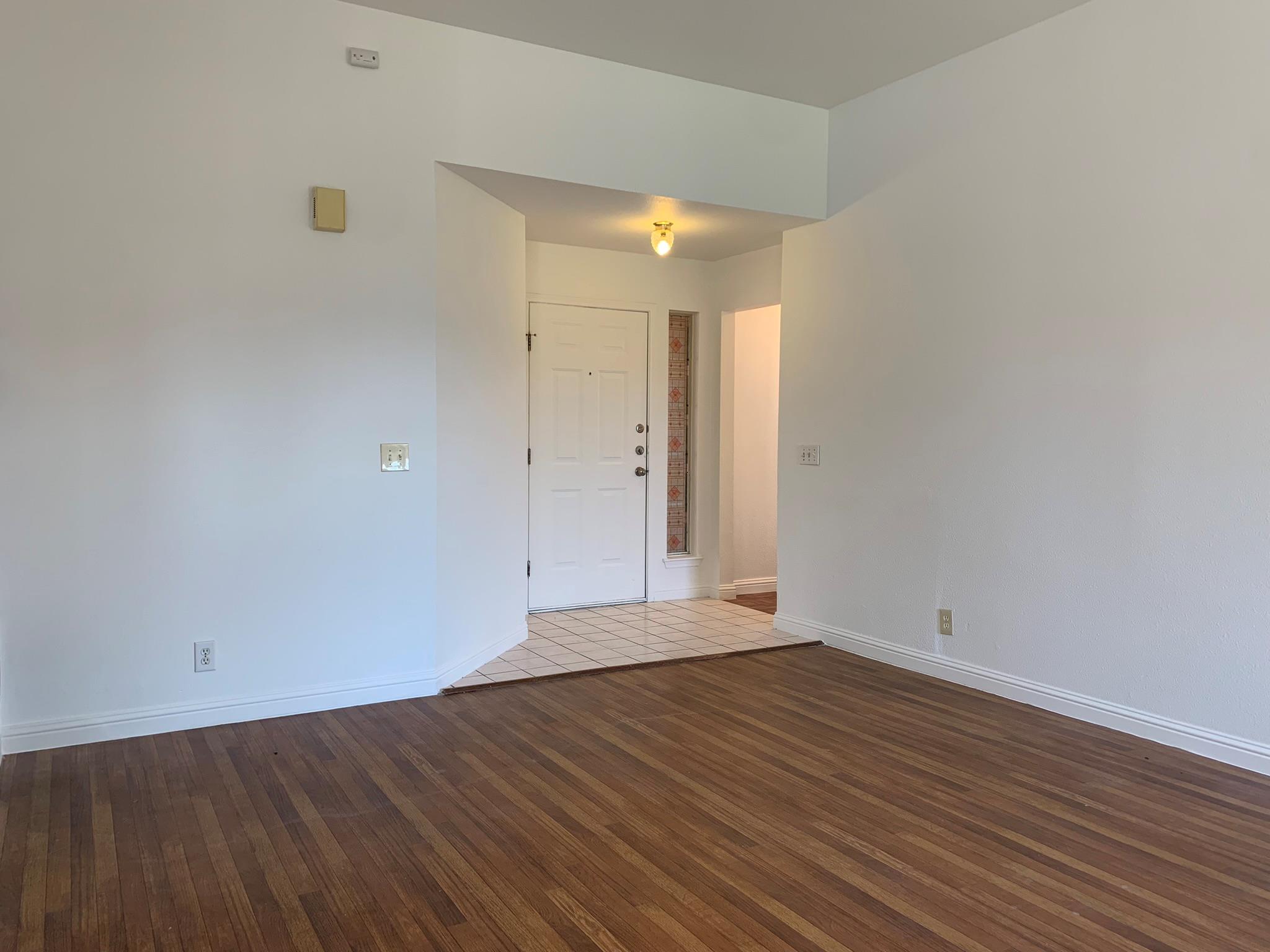 210 Evergreen CIR — photo 3