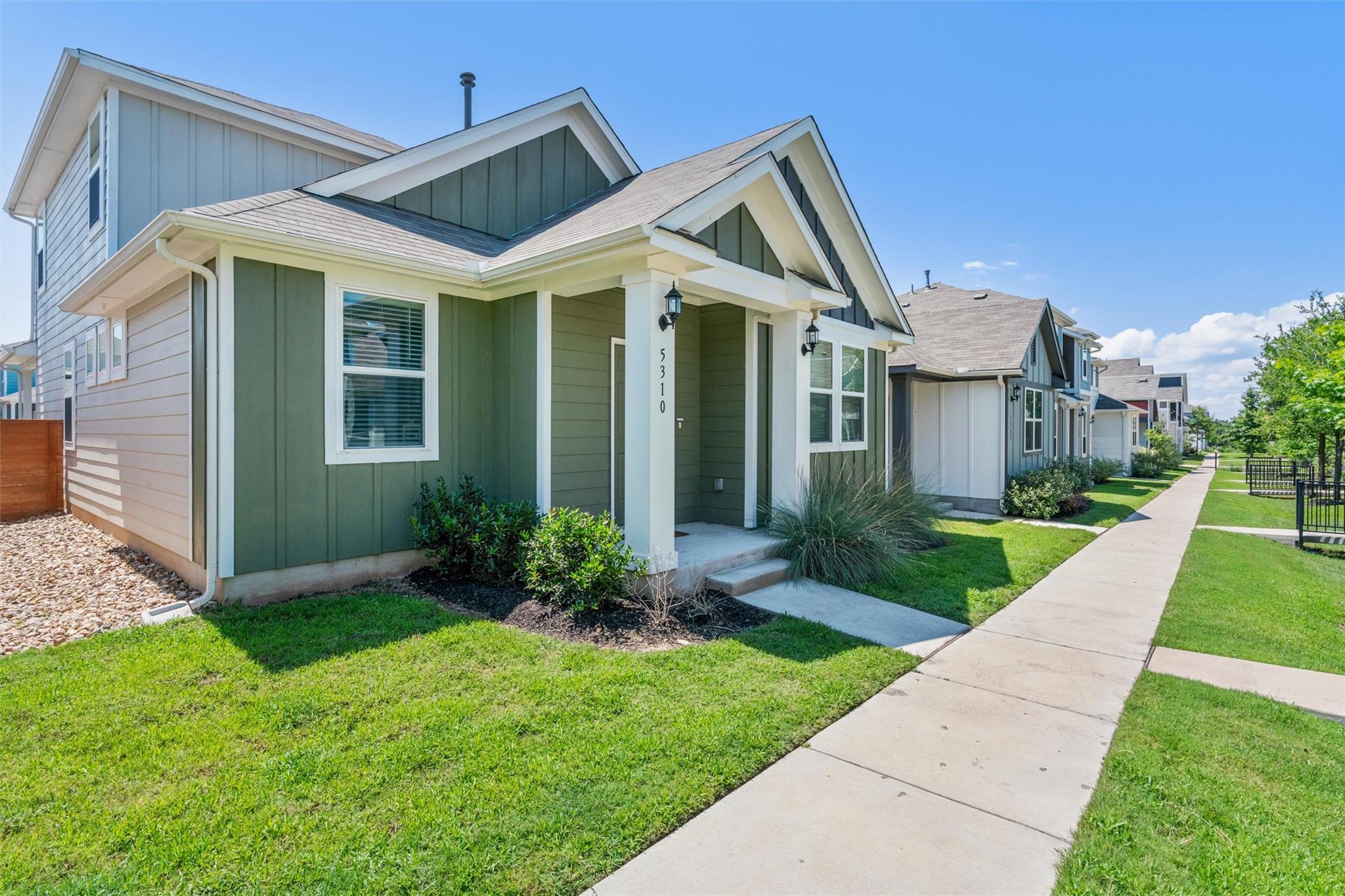 5310 Mulberry Grove LN — photo 3