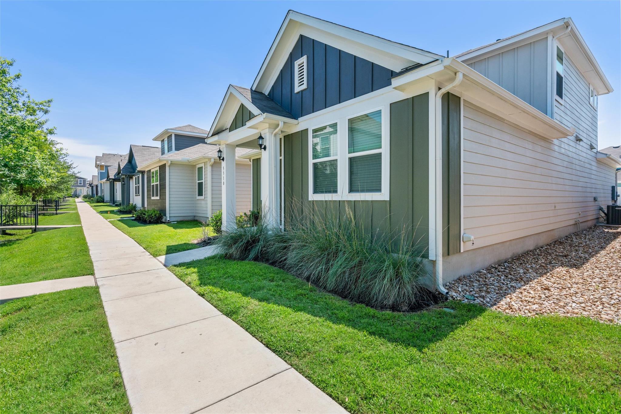 5310 Mulberry Grove LN — photo 4