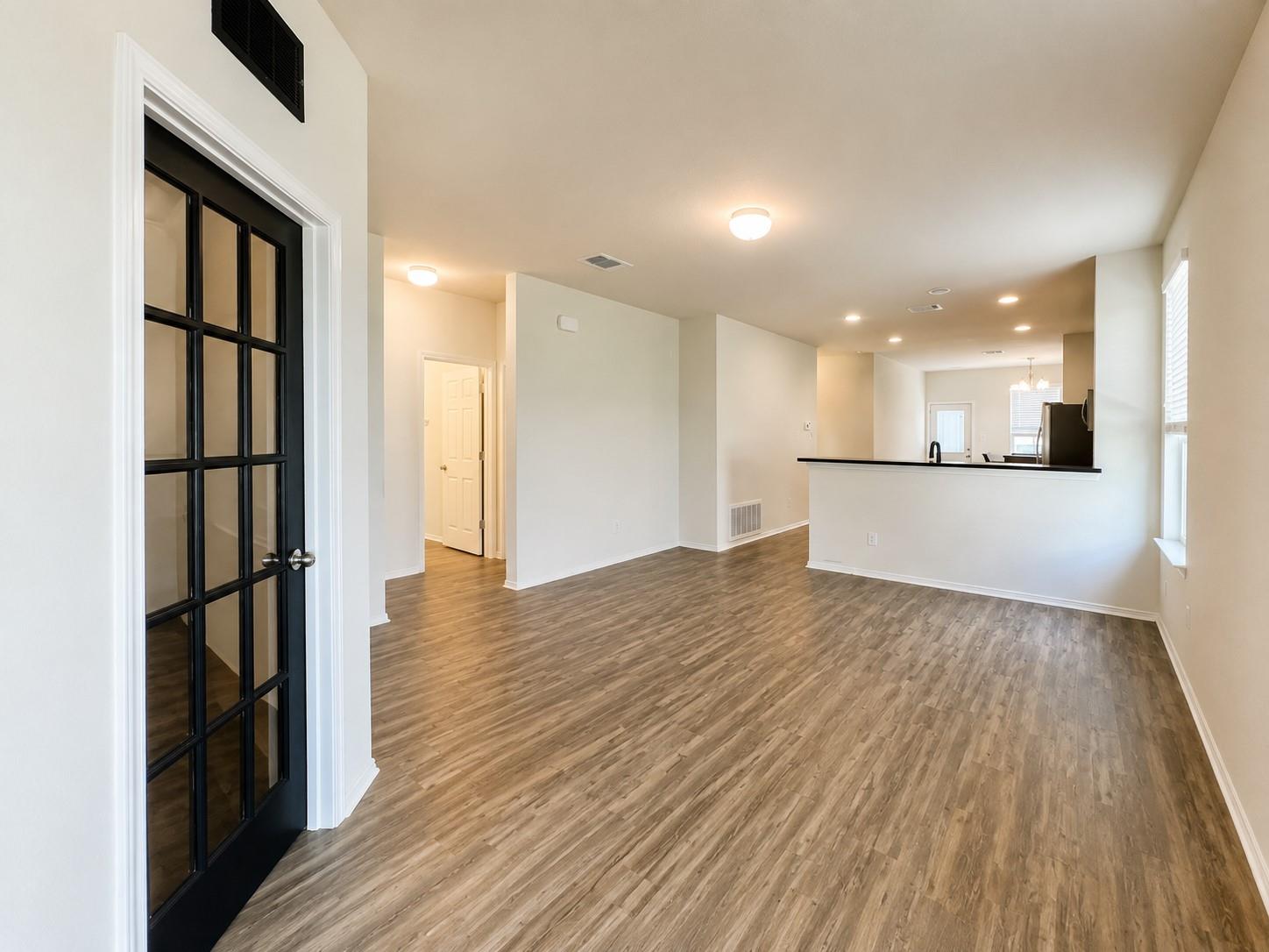 220 Pepperbark LOOP — photo 4
