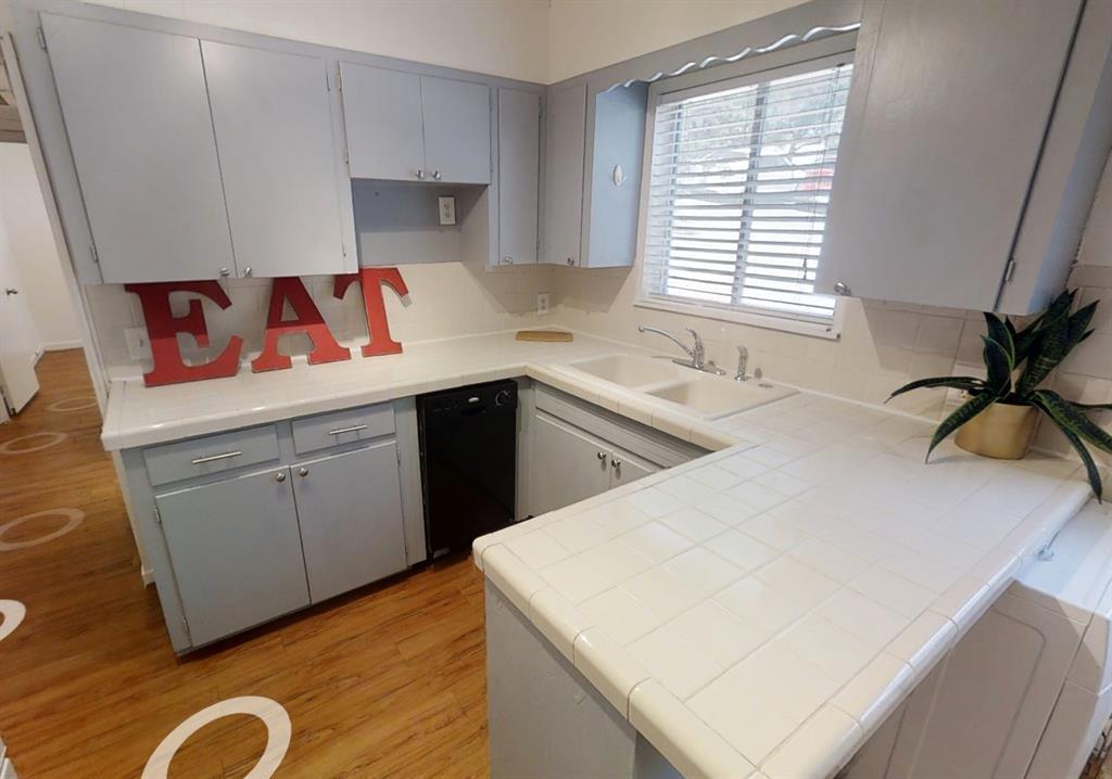 3011 Whitis Ave #204 — photo 4