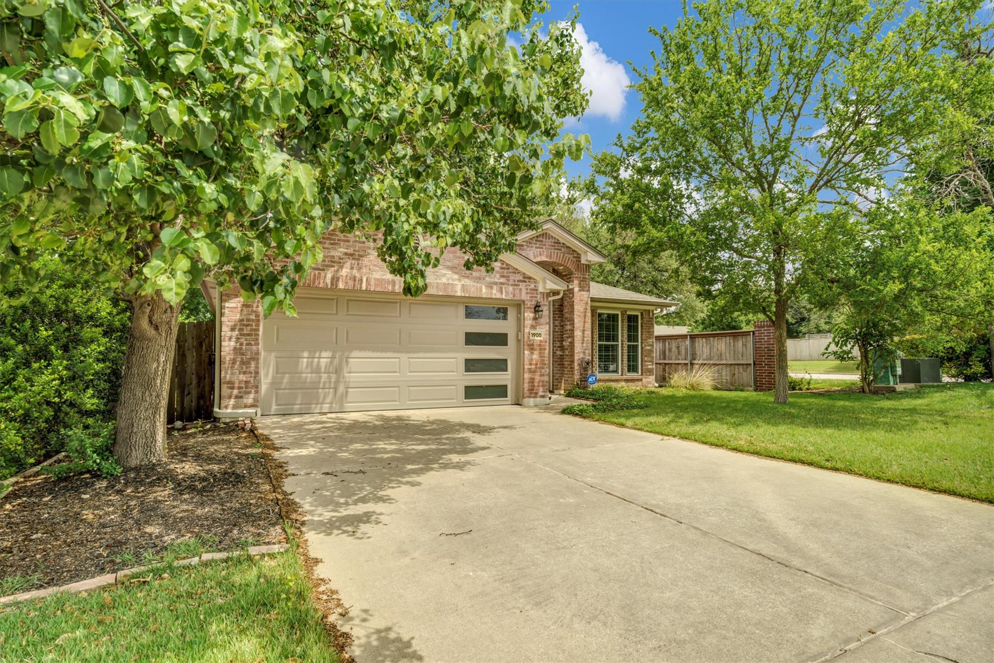 1900 Avante DR — photo 3