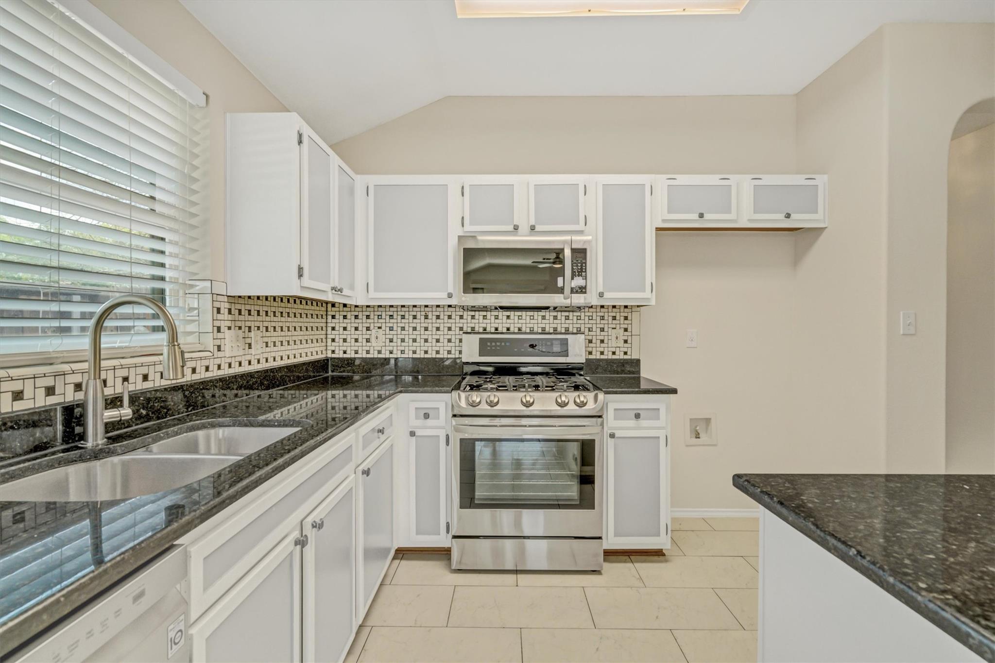 1900 Avante DR — photo 5