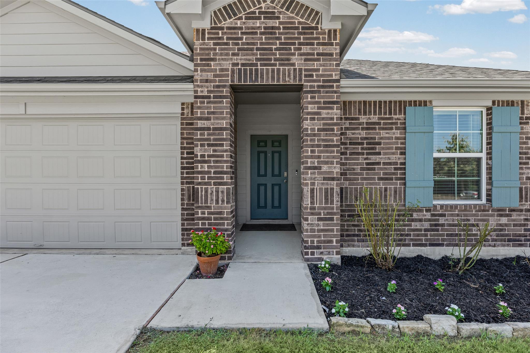 325 Granary DR — photo 3