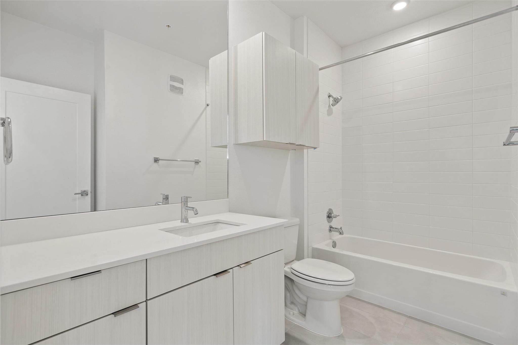 4802 Congress Ave #403 — photo 3