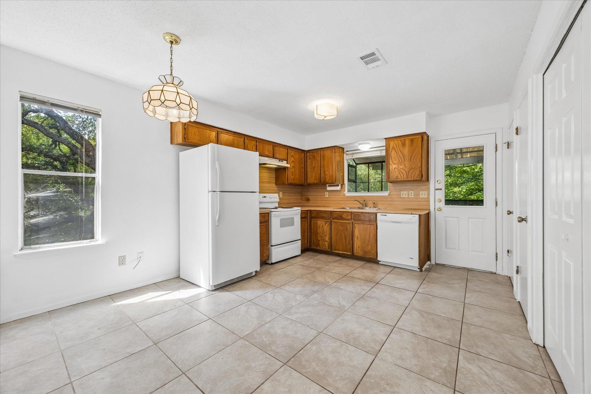 8202 Mescalero DR #A — photo 5