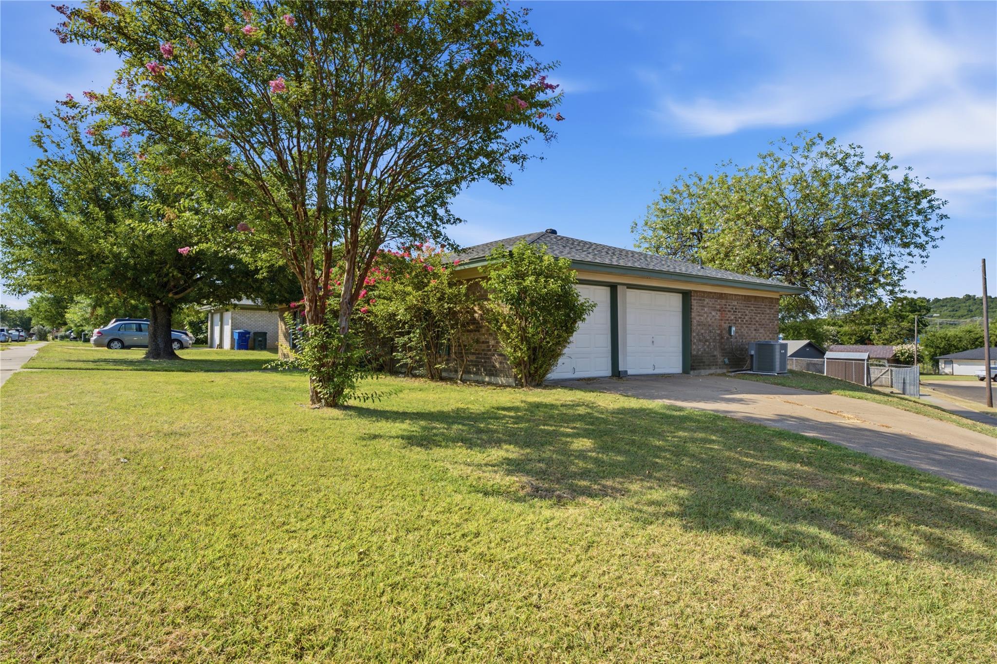 1017 Jackie Jo LN — photo 3
