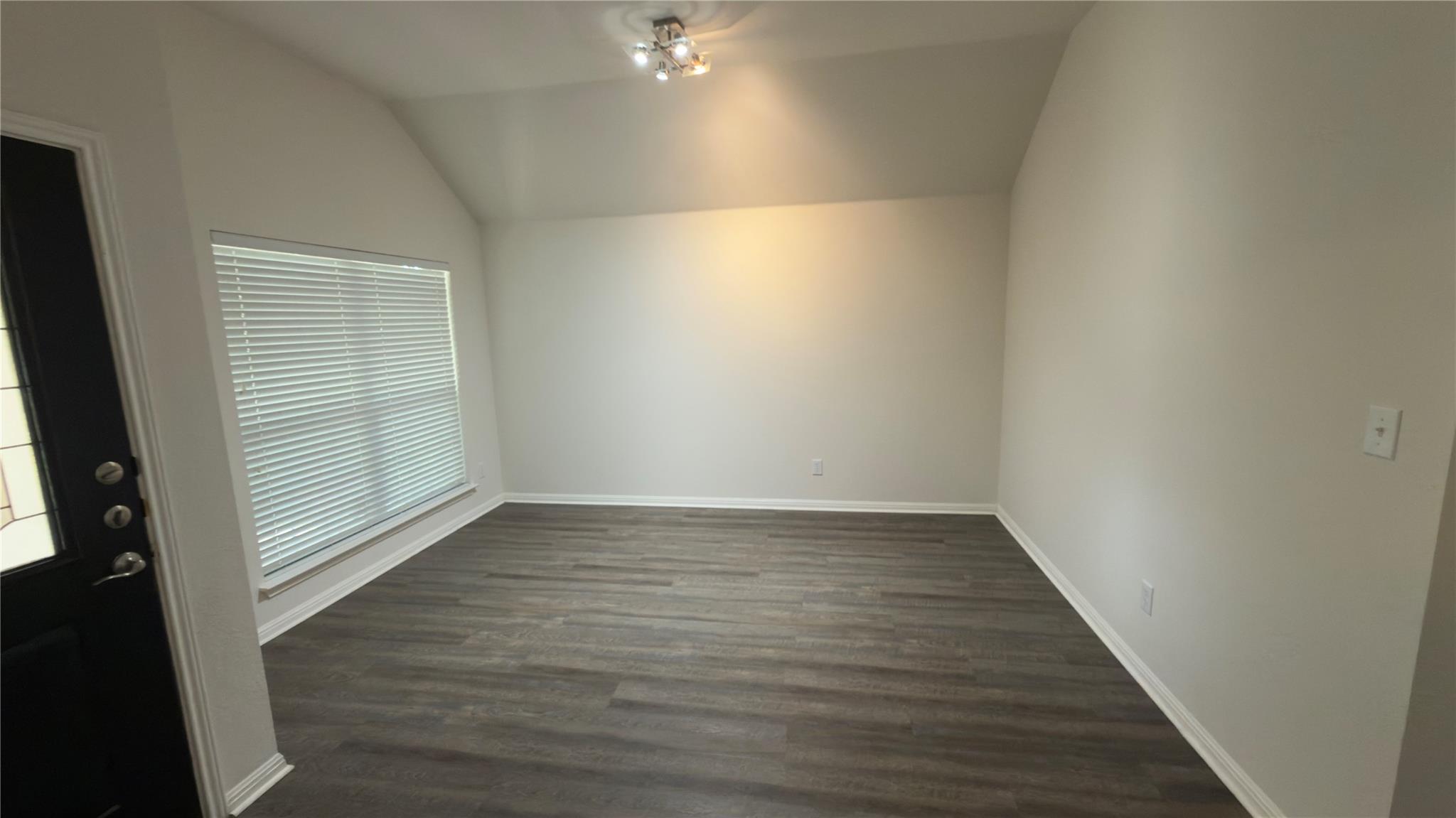 9628 Morgan Creek DR — photo 3
