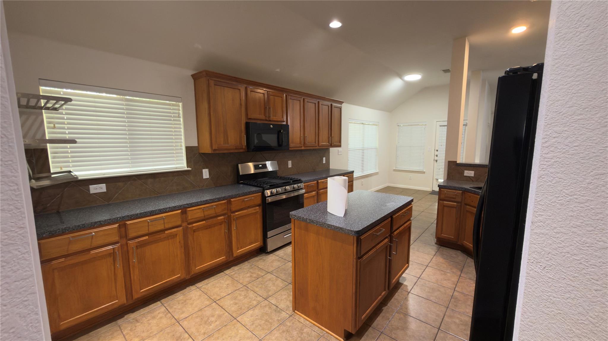 9628 Morgan Creek DR — photo 4