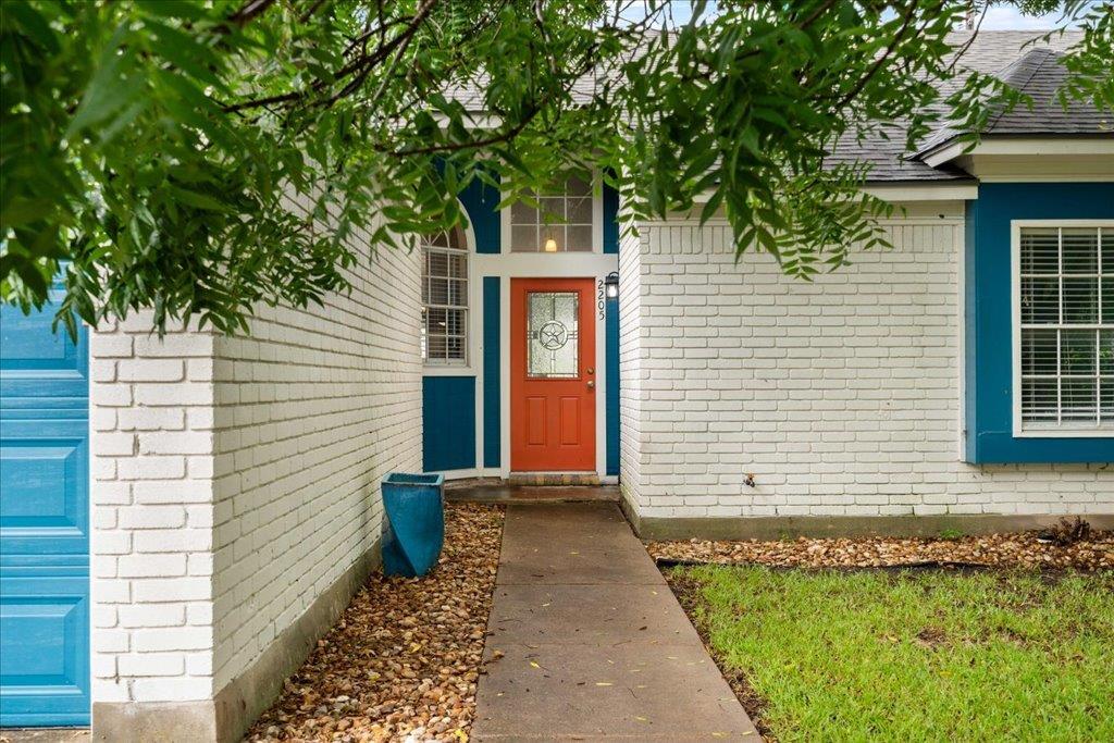 2205 Cedar Branch DR — photo 3