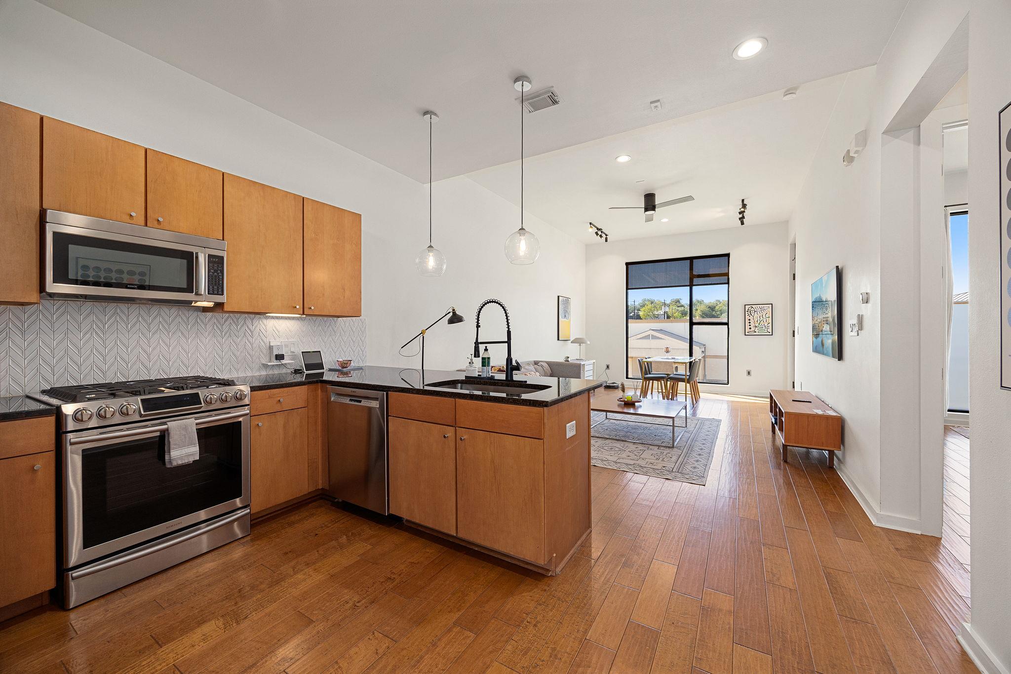 2525 Lamar BLVD #206 — photo 4