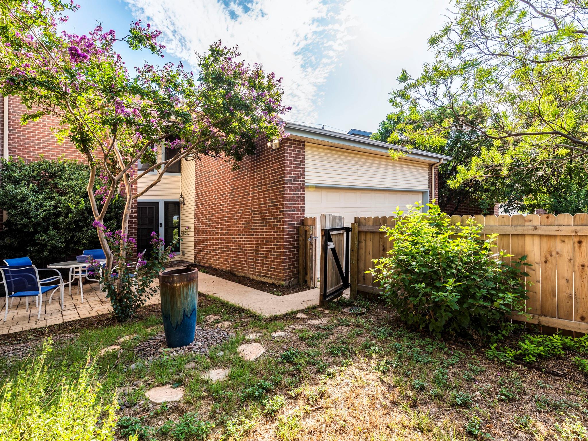 3214 Foster LN — photo 3