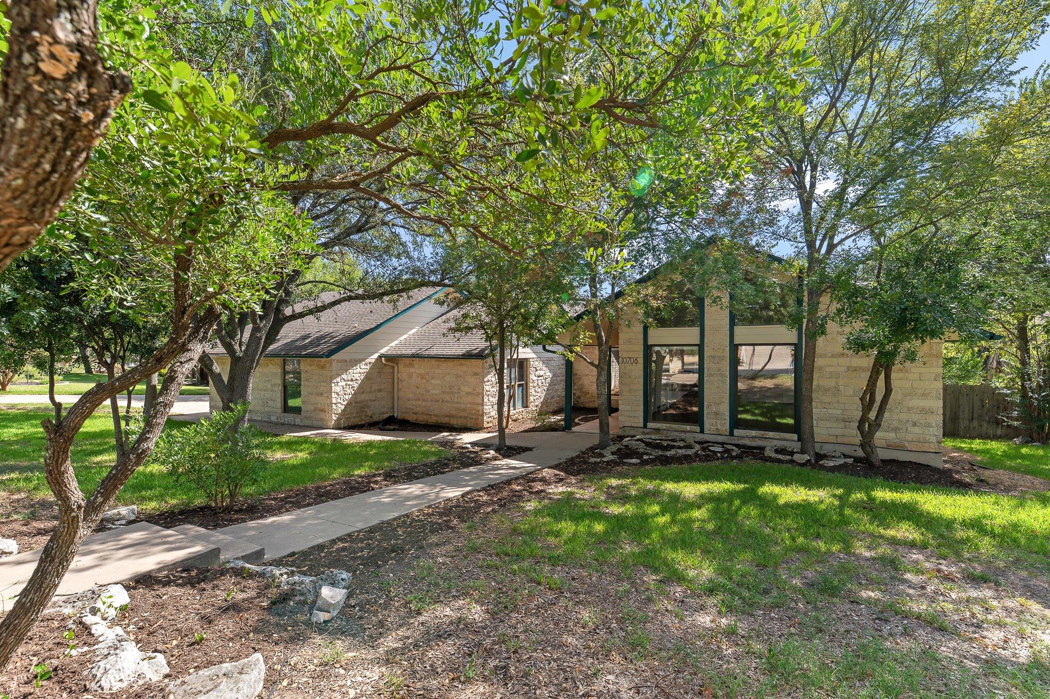 10706 Pickfair DR — photo 3