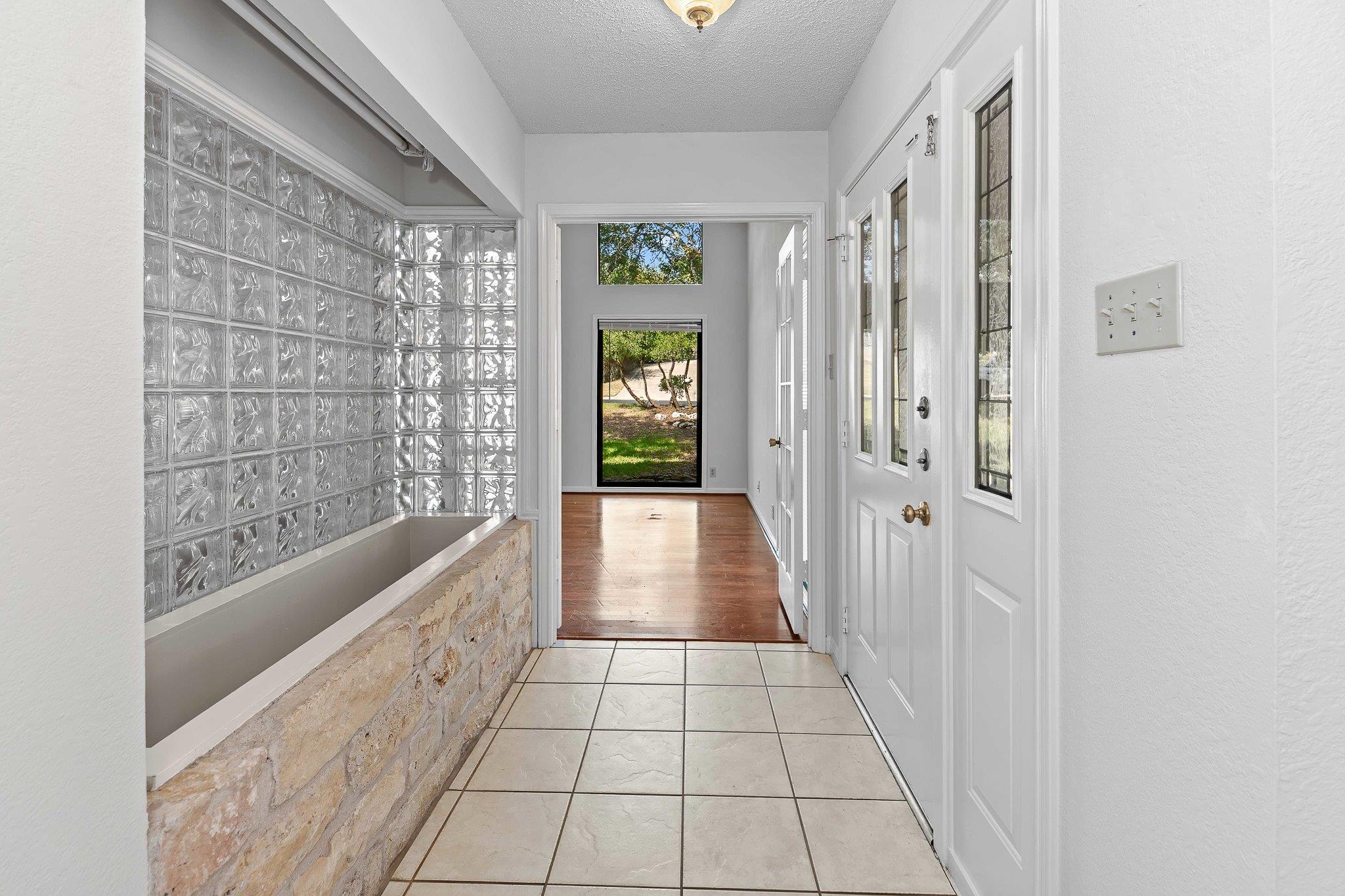 10706 Pickfair DR — photo 4
