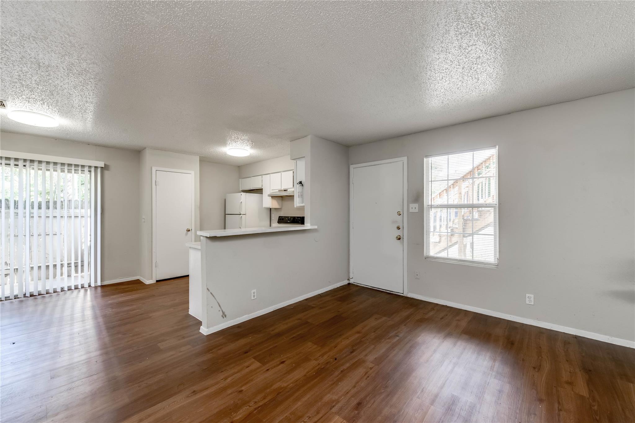 11907 Alpheus Ave #B — photo 3