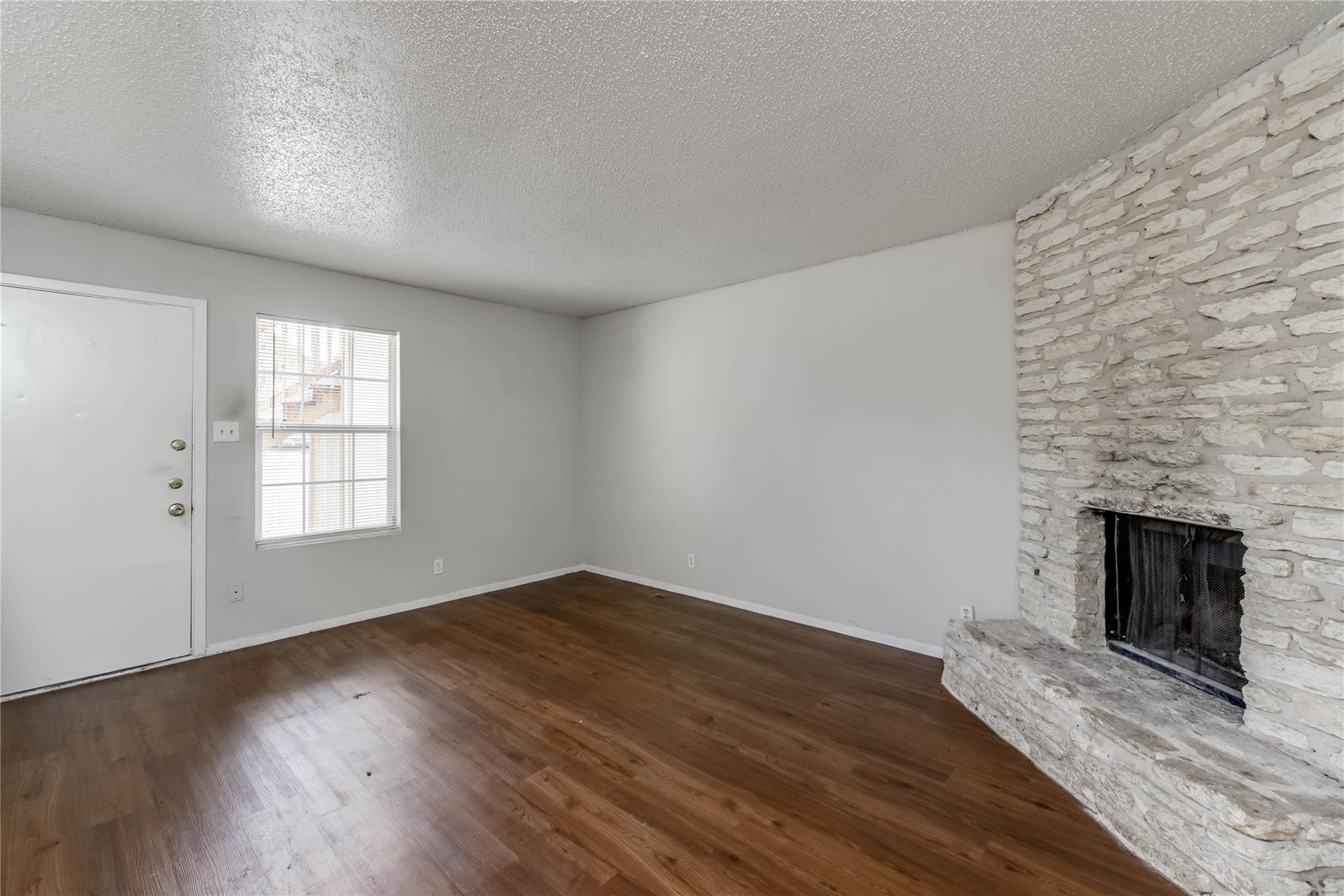 11907 Alpheus Ave #B — photo 4
