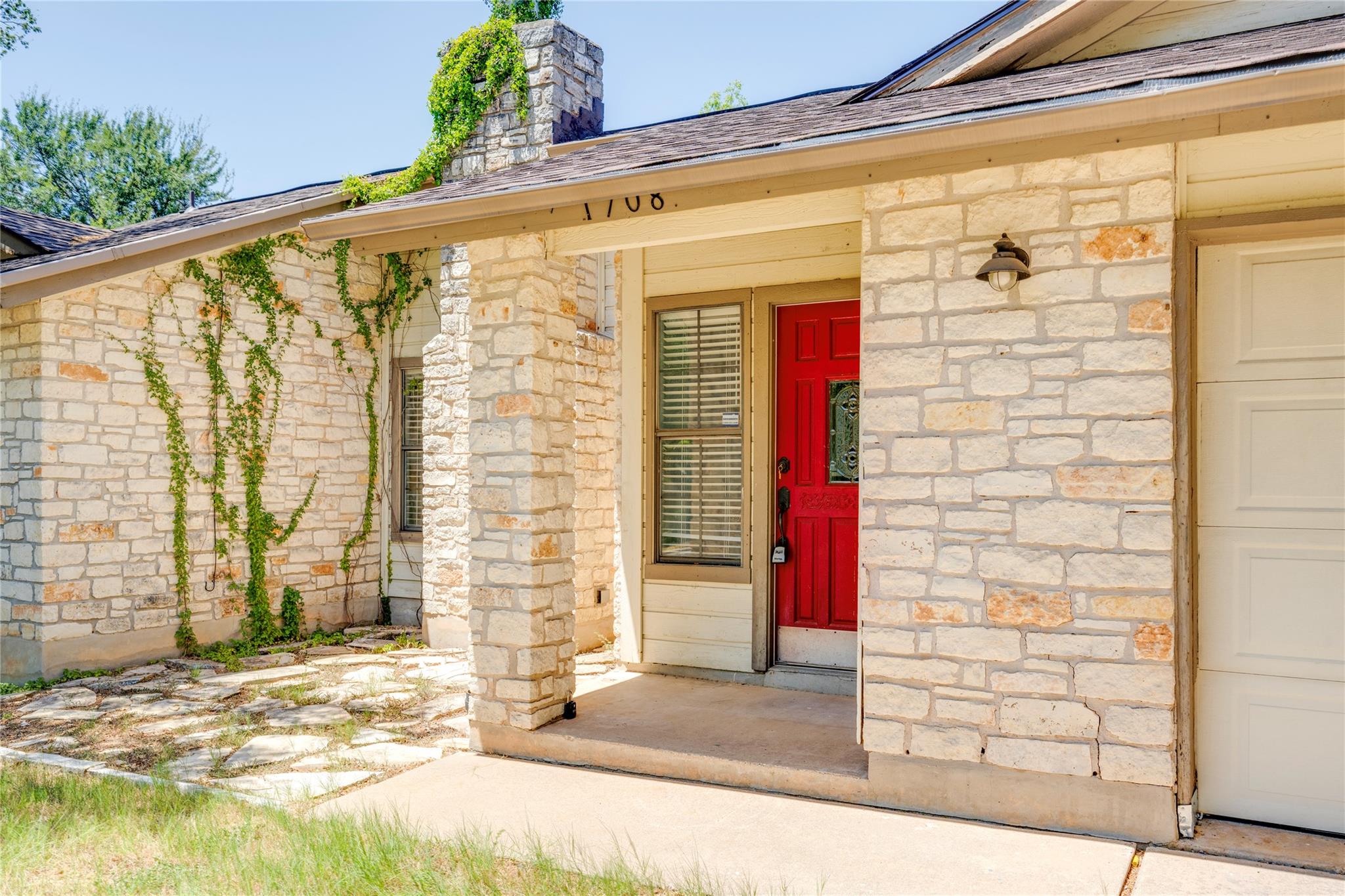 1708 Wild Horse LN — photo 5