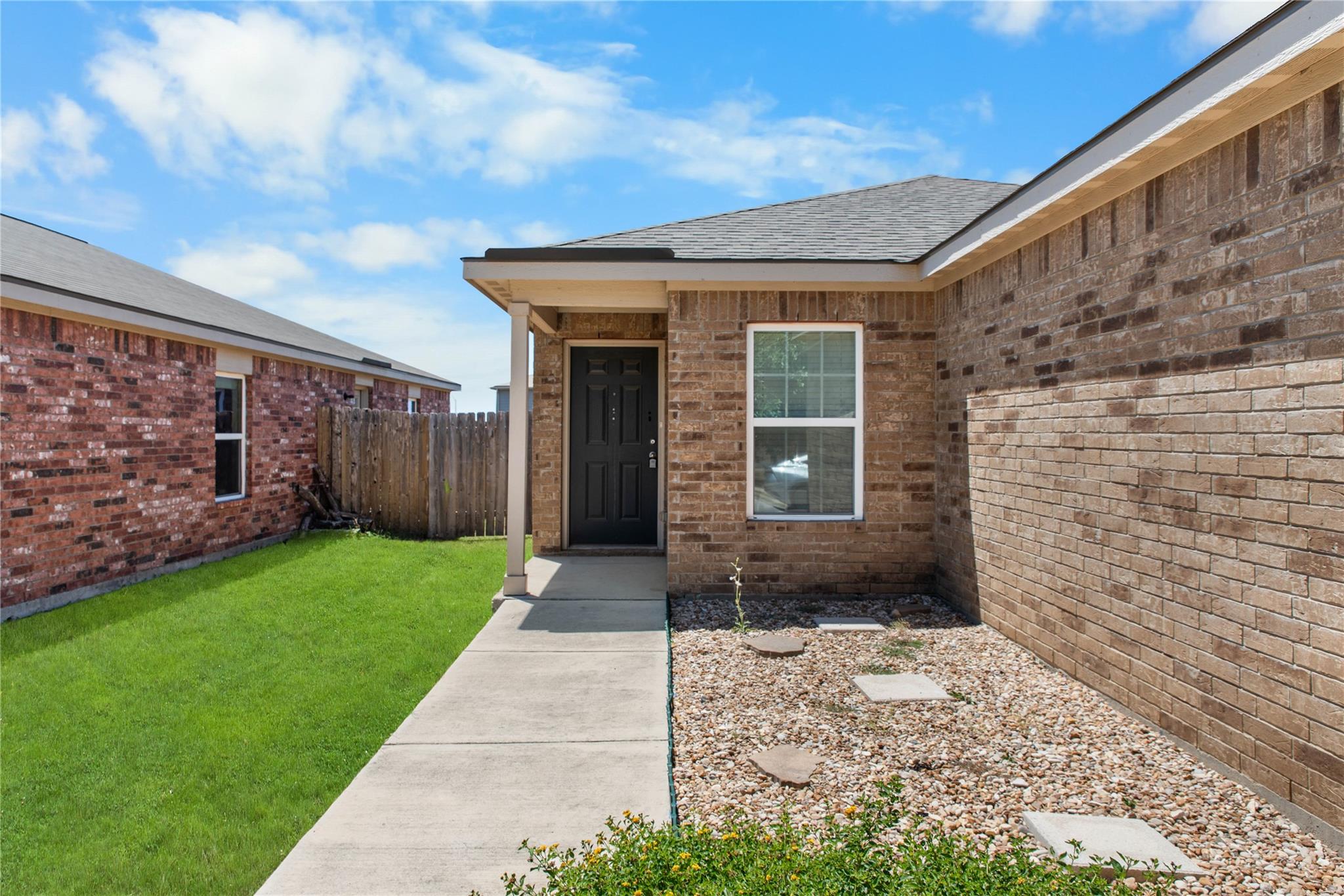 144 Continental Ave — photo 3