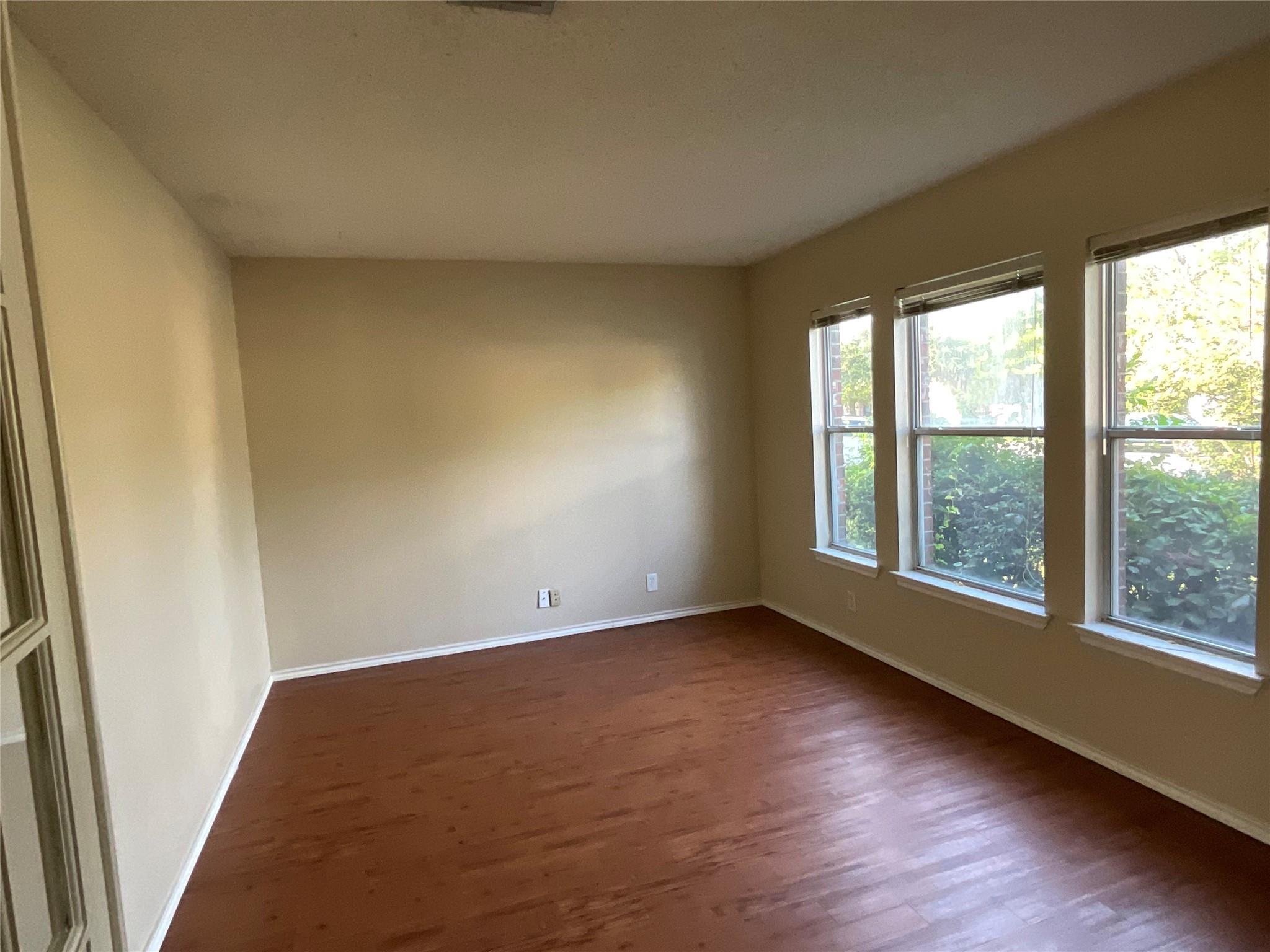 1172 Southern PL — photo 4