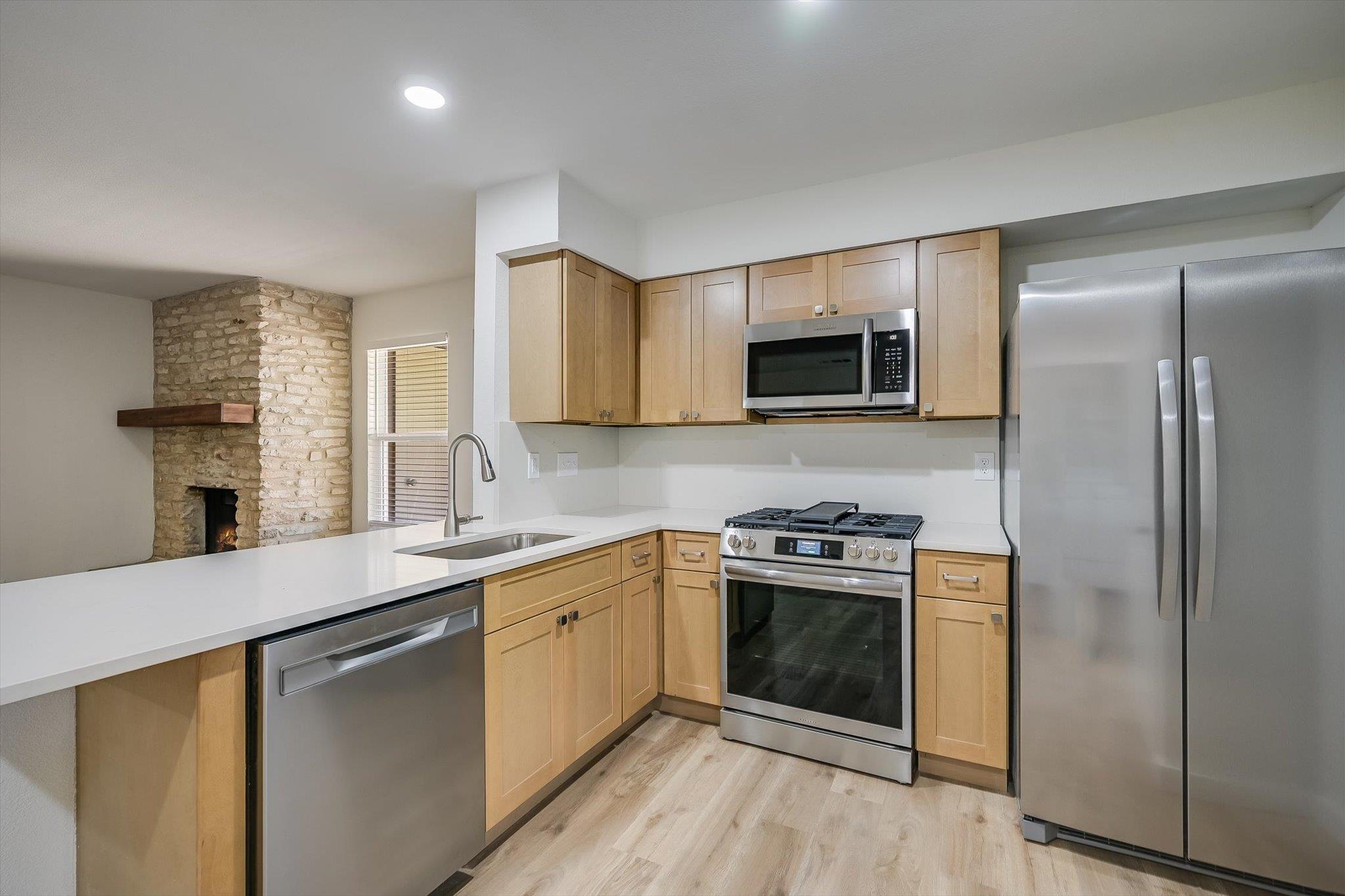 301 Algerita DR #A — photo 5