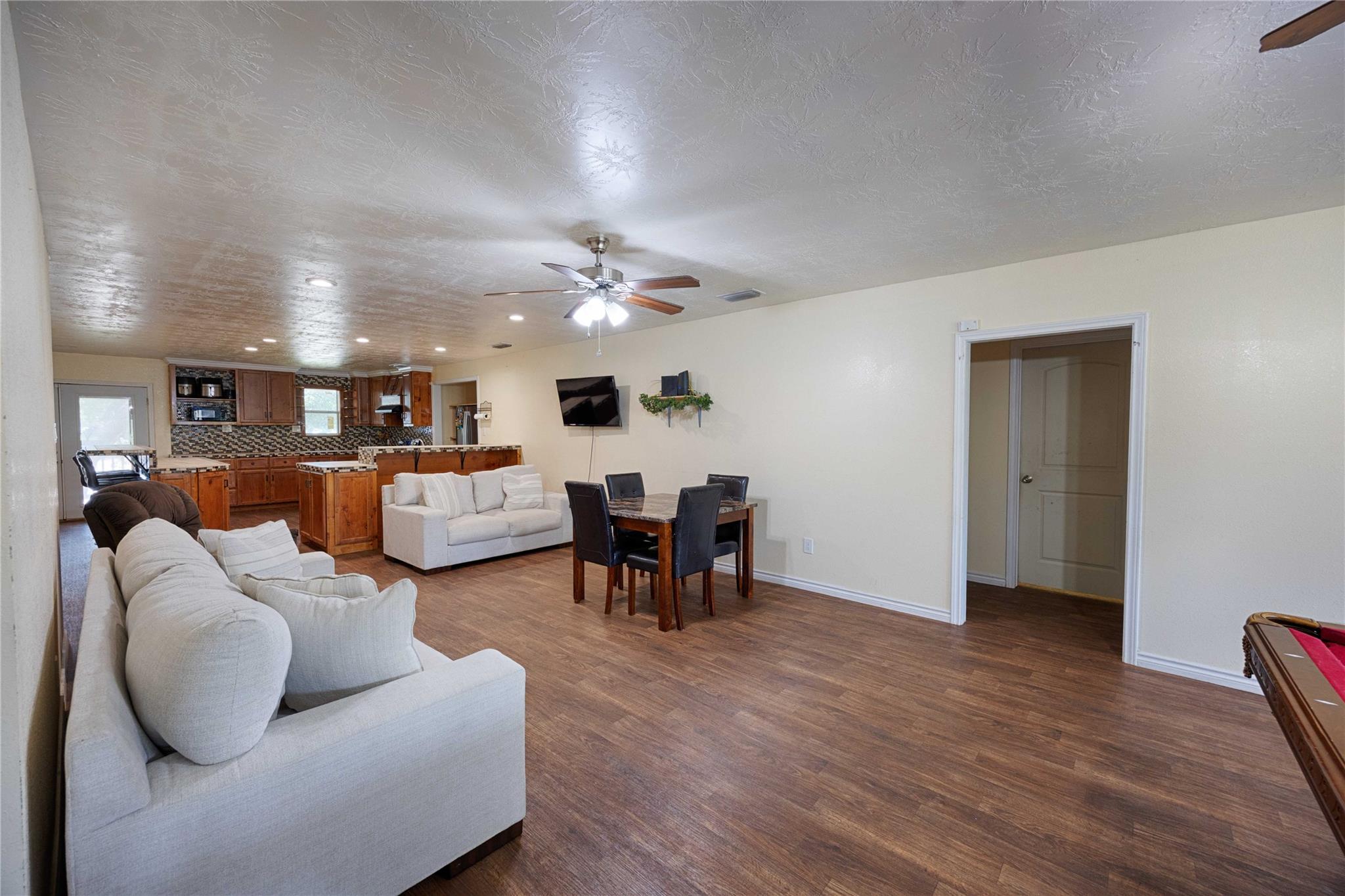 113 Thiele DR — photo 4