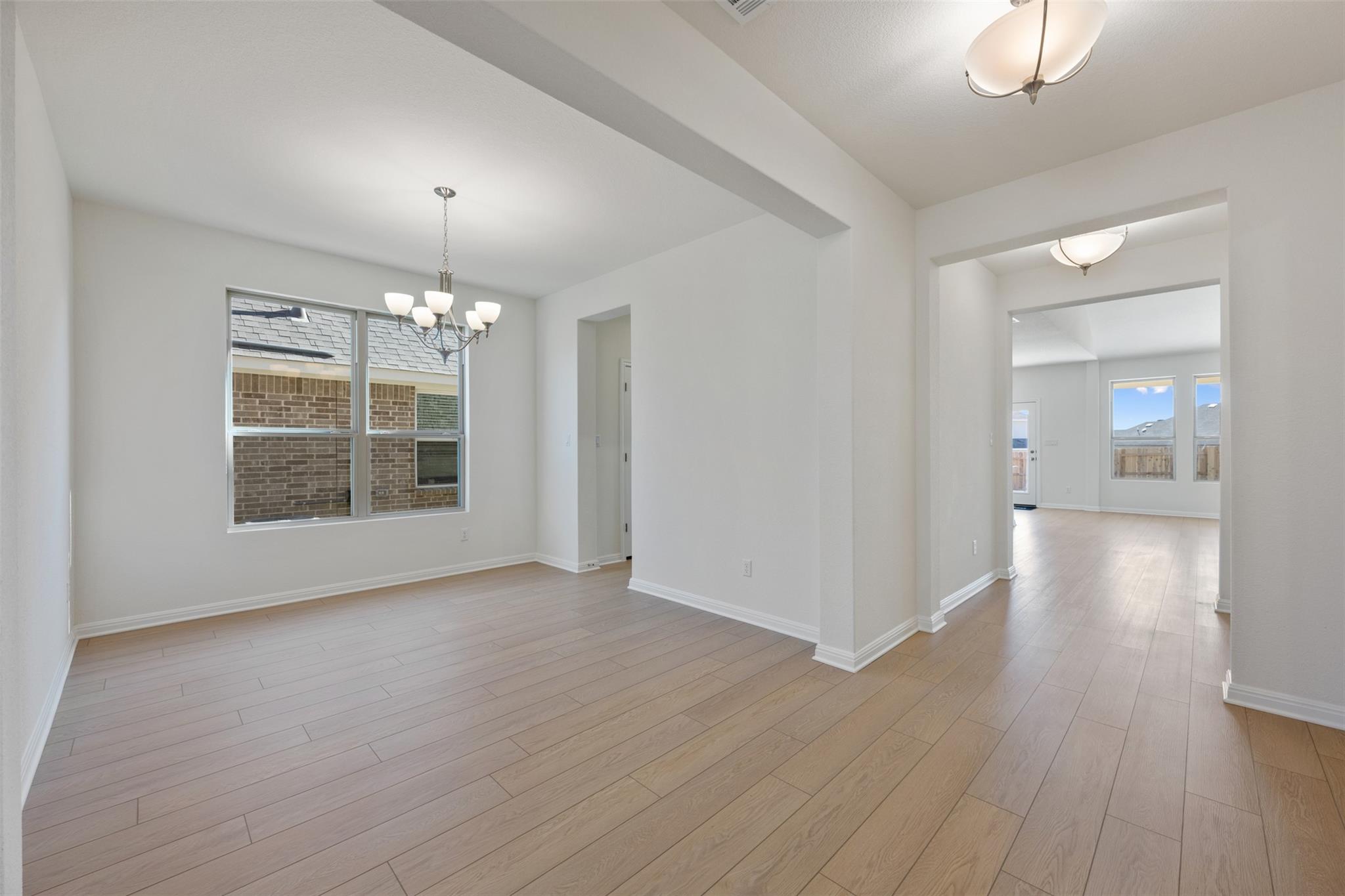 537 Redding WAY — photo 4