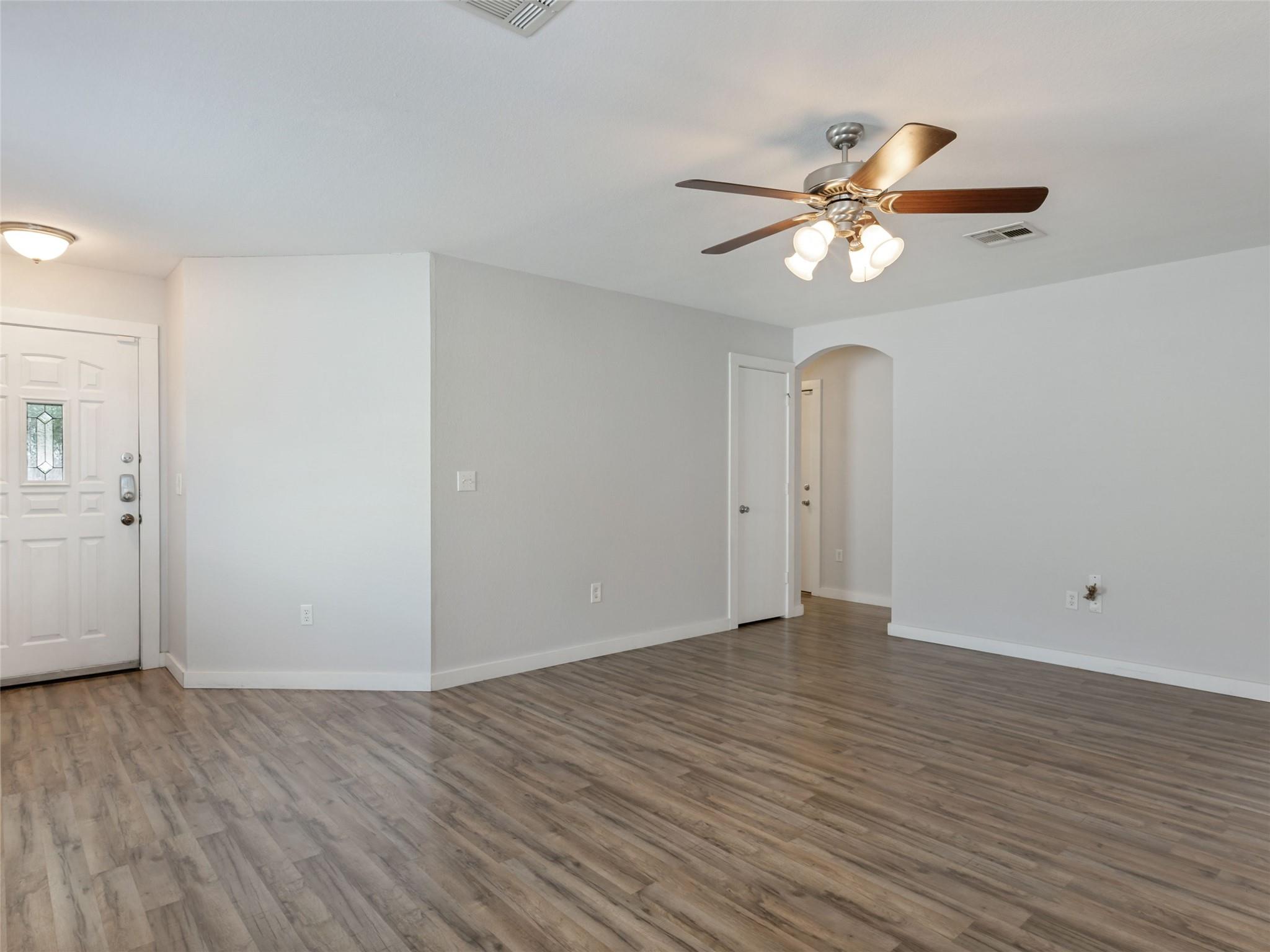 1429 Poppy Seed LN — photo 3