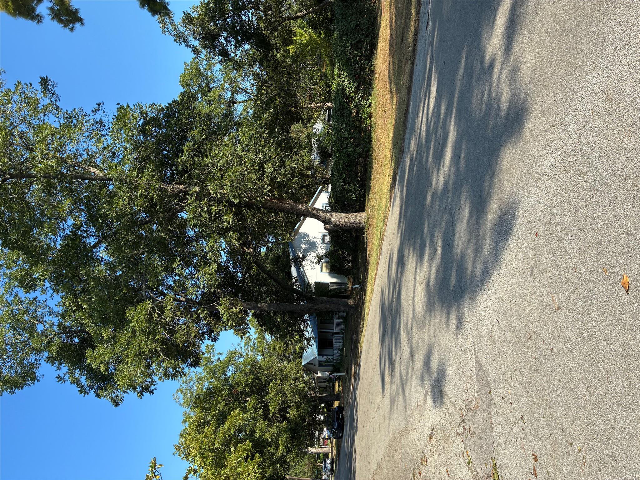 204 NW 5th ST — photo 3