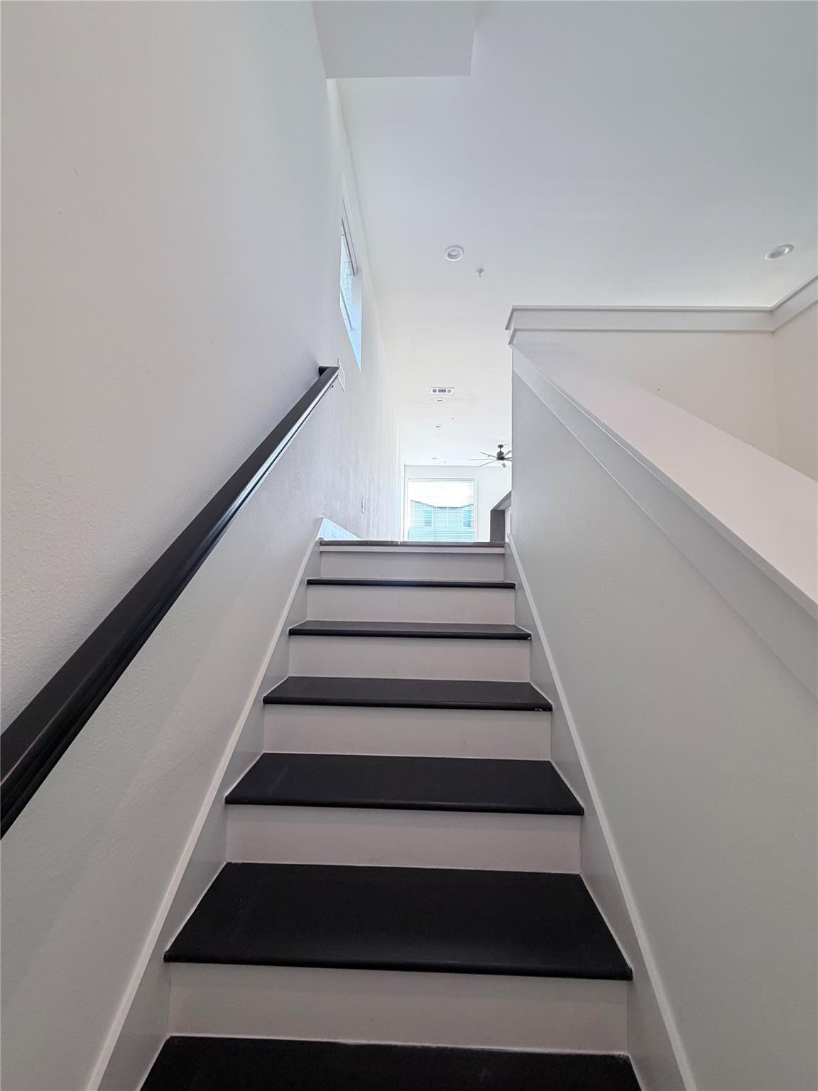 1417 Kramer Ln #23 — photo 3