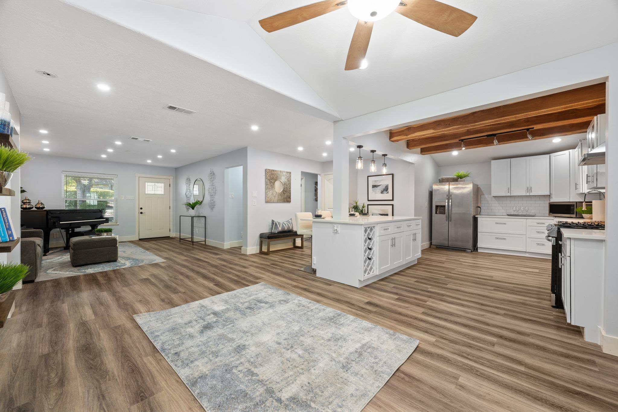 5100 Plumas LN — photo 5