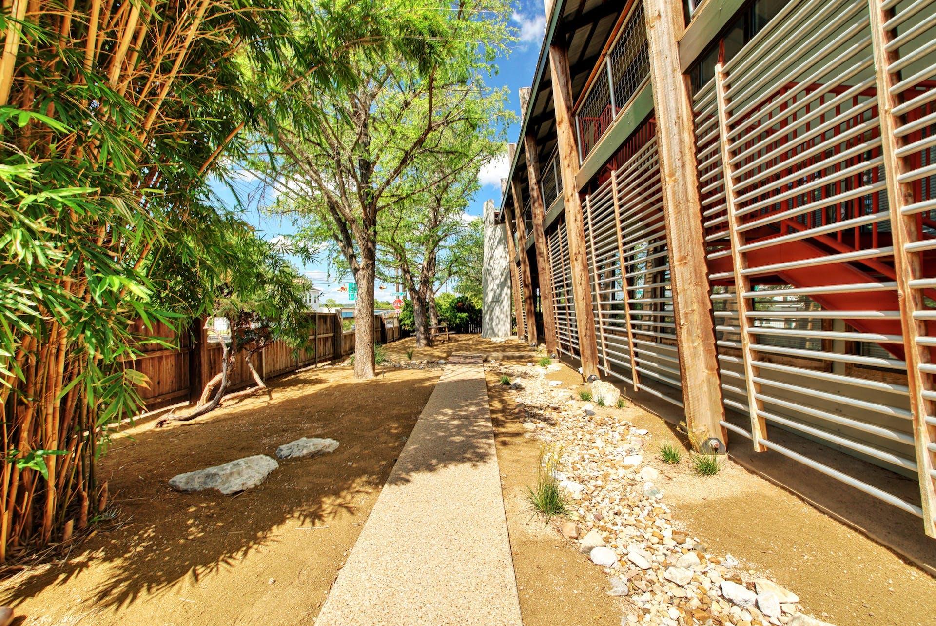 1308 North Loop BLVD #B — photo 4