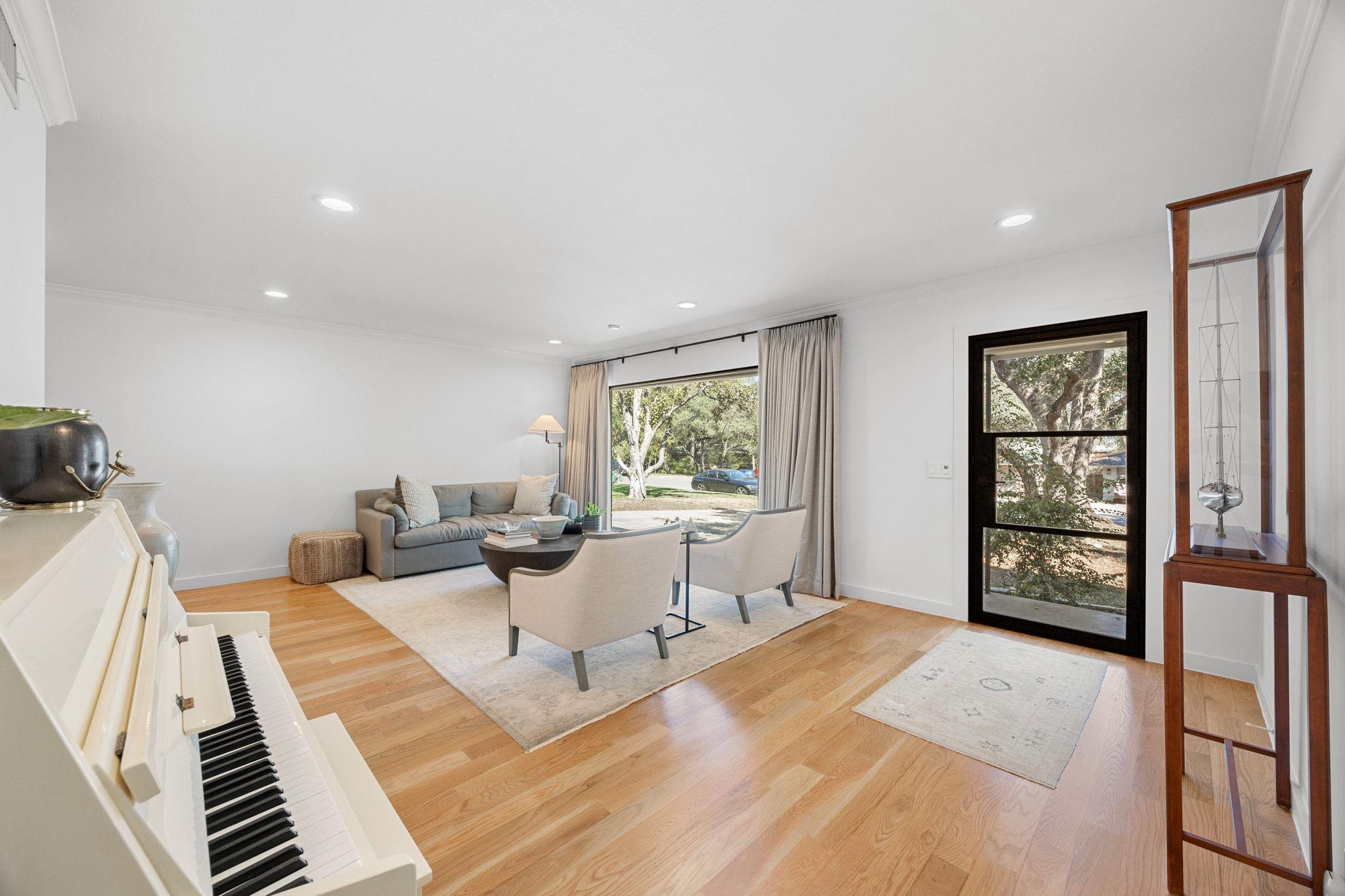 5704 Trailridge DR — photo 3