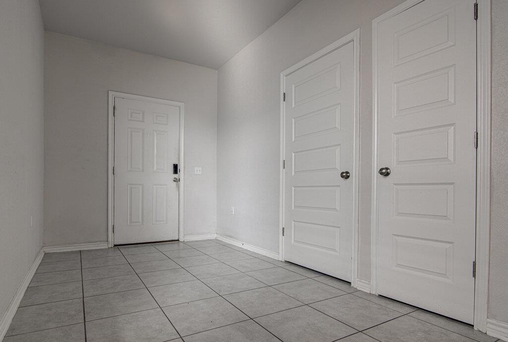 1314 Ambler DR — photo 4