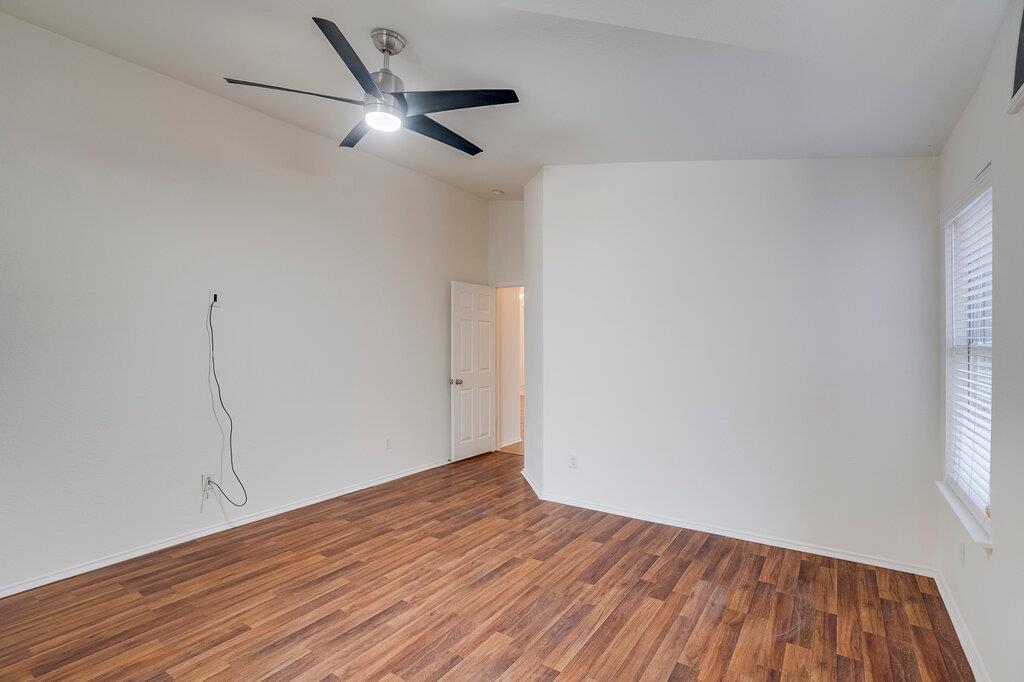 900 Fenway Park CT — photo 5