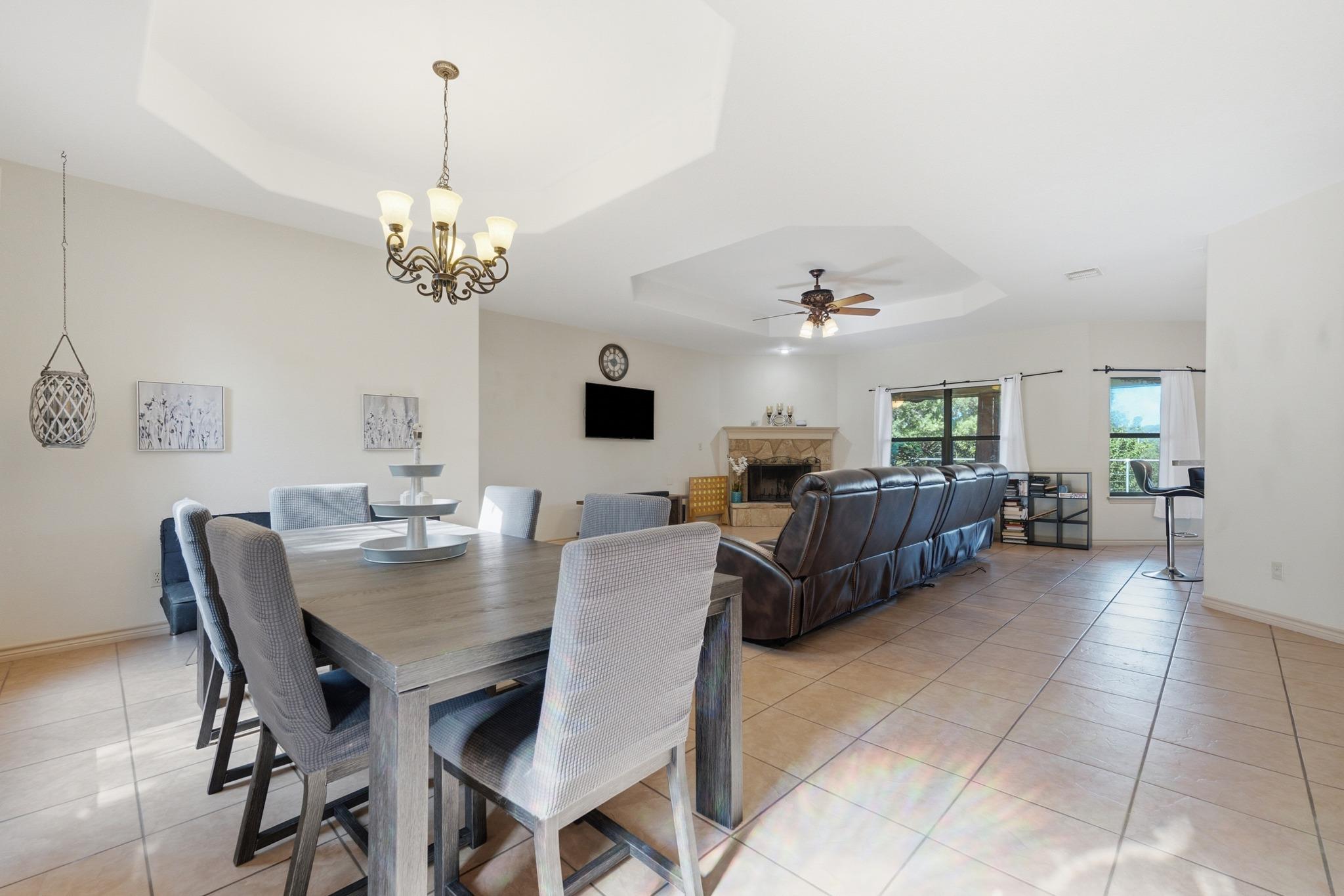 104 Cowal DR — photo 4