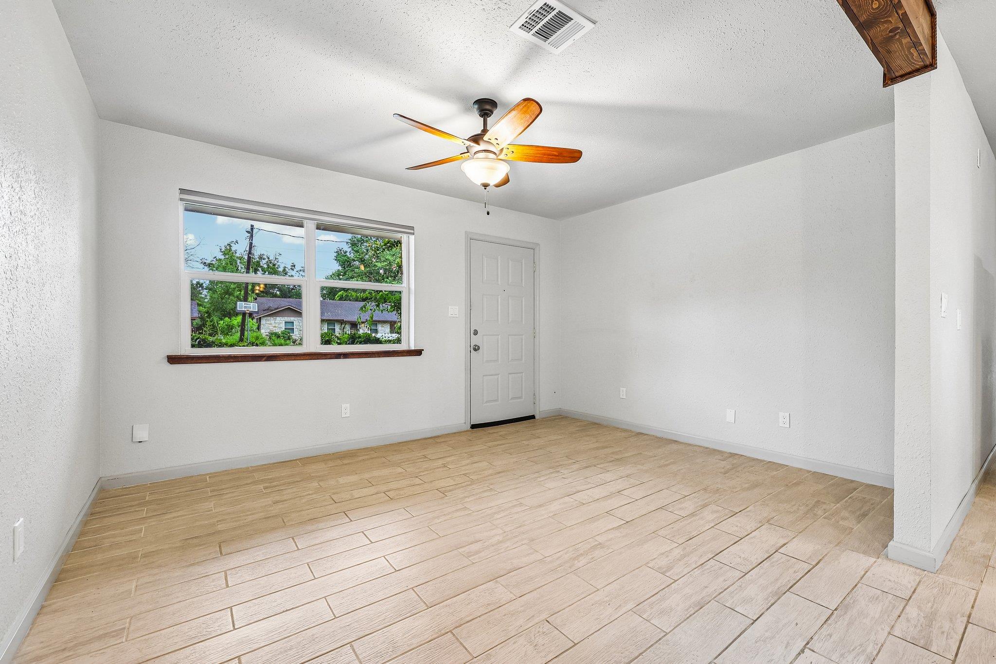 410 Magnolia ST — photo 5
