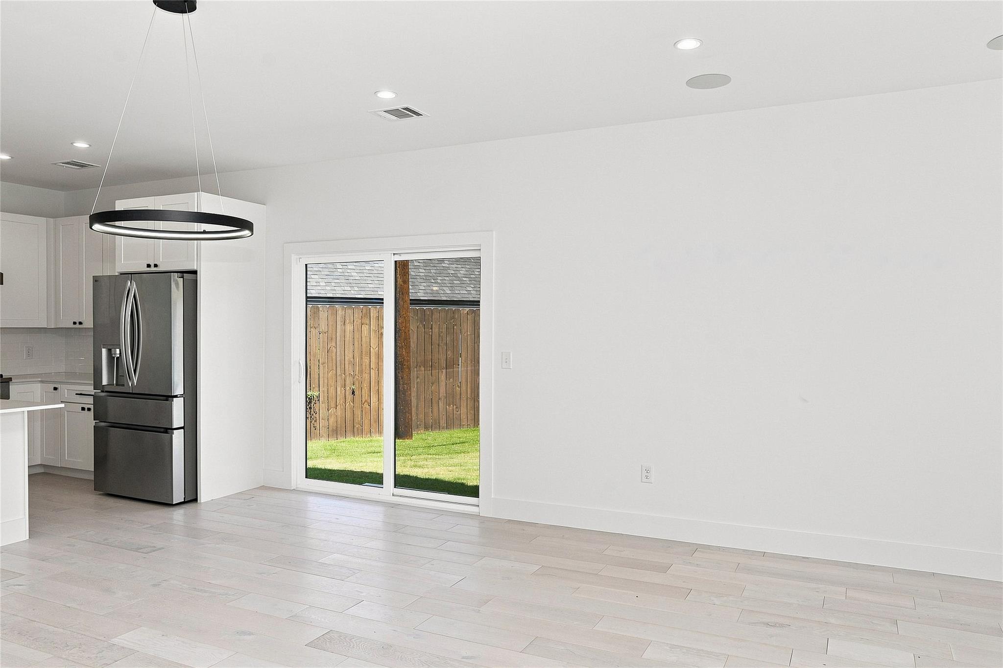 1500 Sylvan Glade #A — photo 5