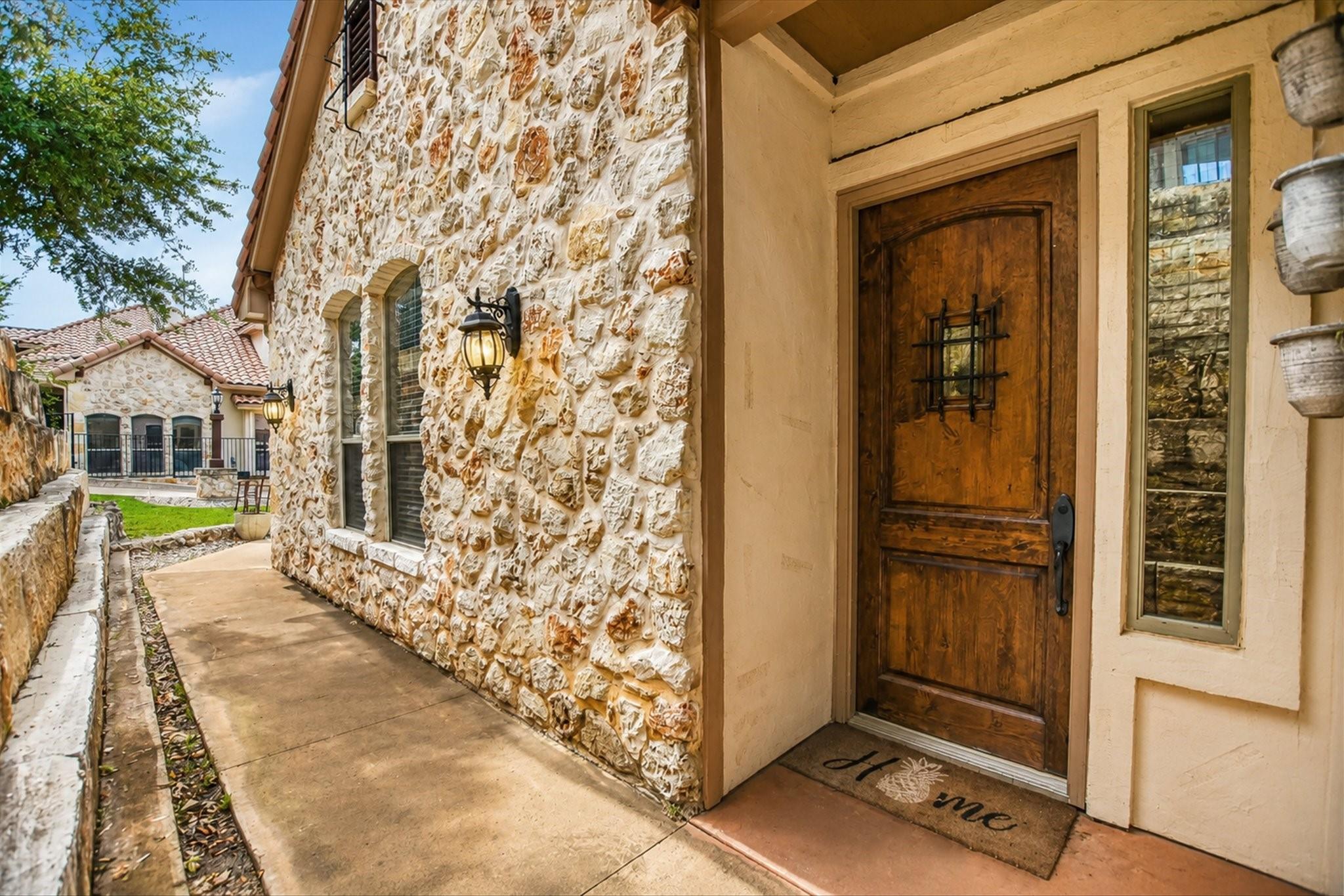 207 Enclave CIR — photo 3