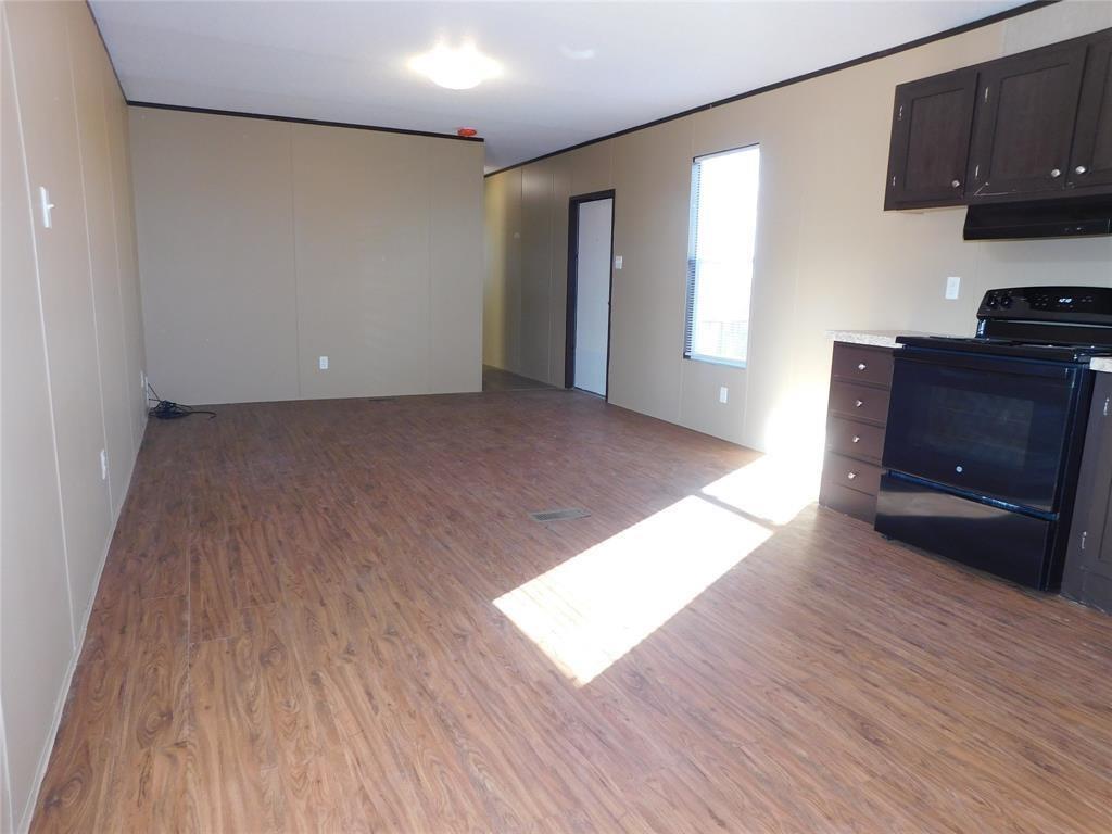 201 China Garden LN — photo 4
