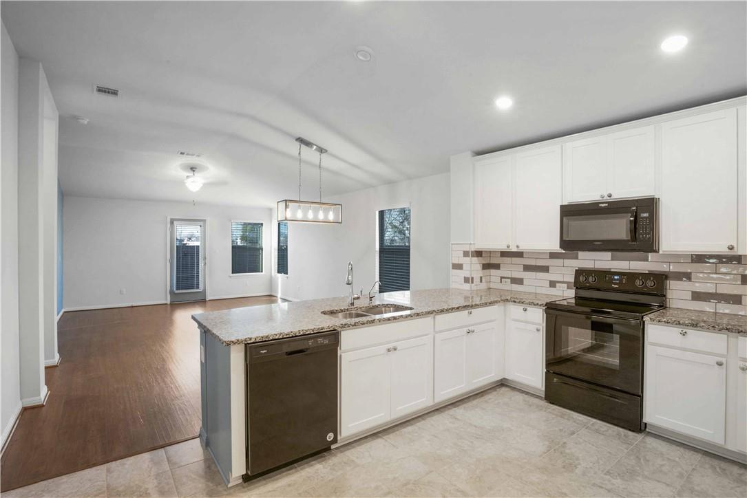 586 Evening Star DR — photo 3